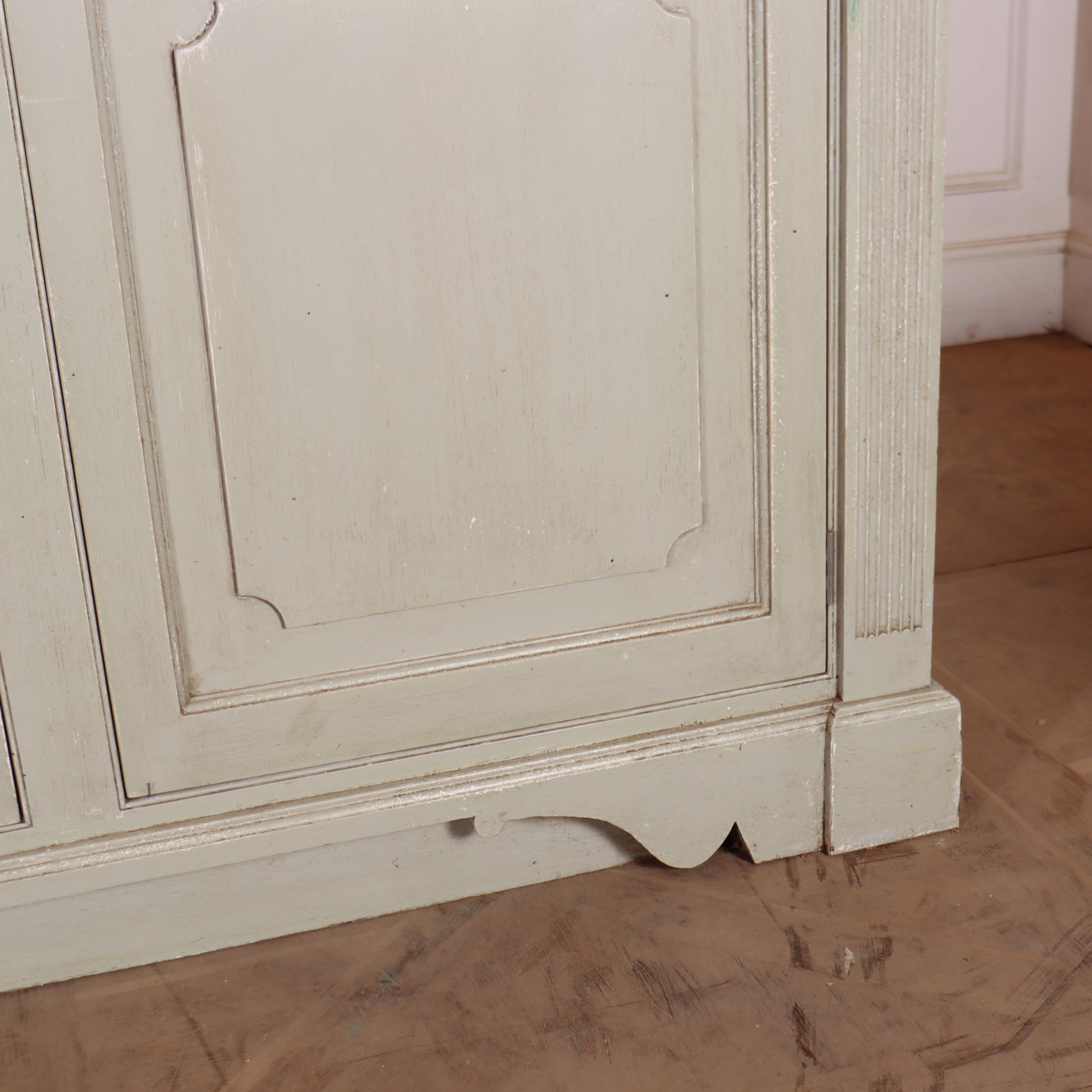 Ilot de cuisine peint sur mesure 6