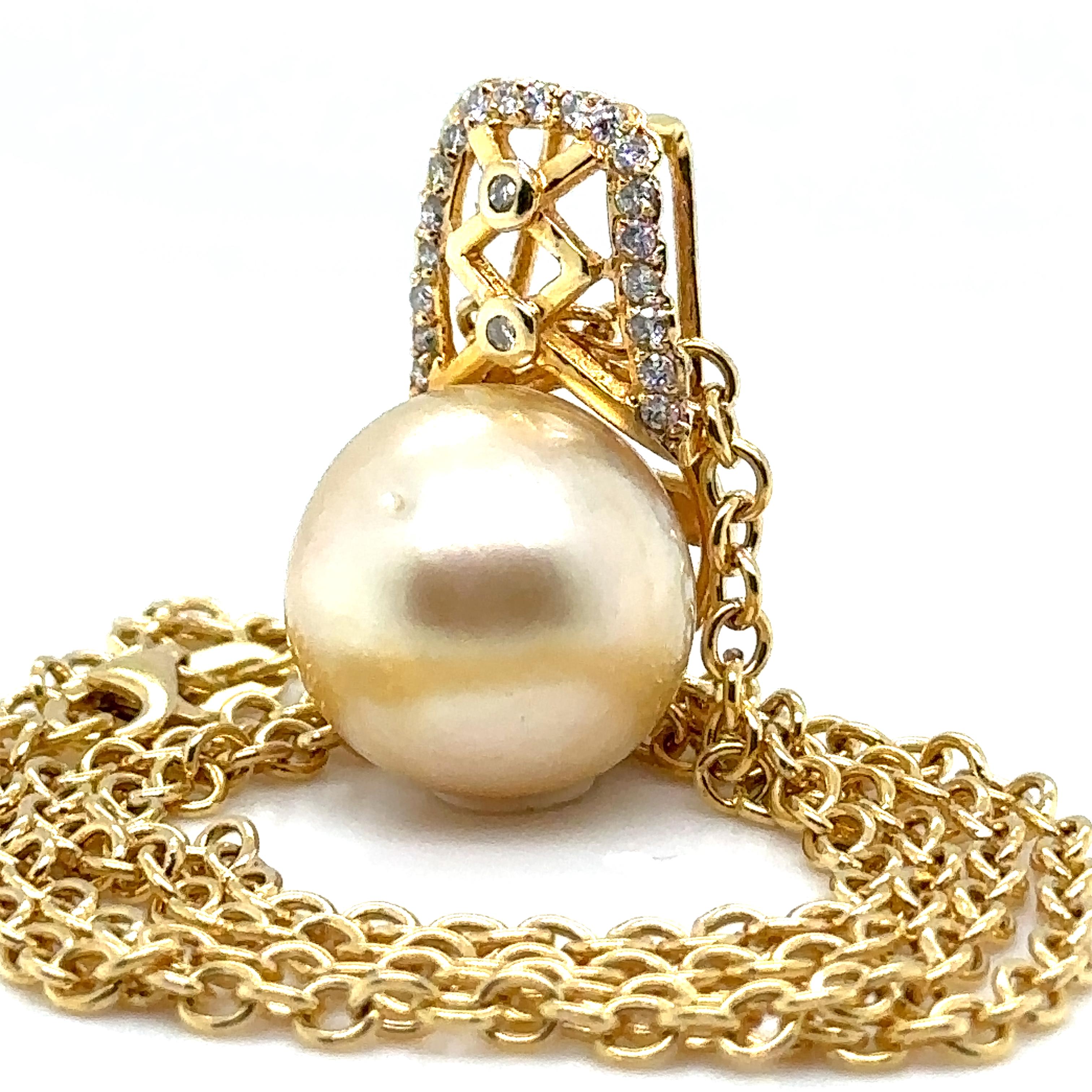 Brilliant Cut Bespoke Pearl & Diamond Pendant and Chain 0.24ct