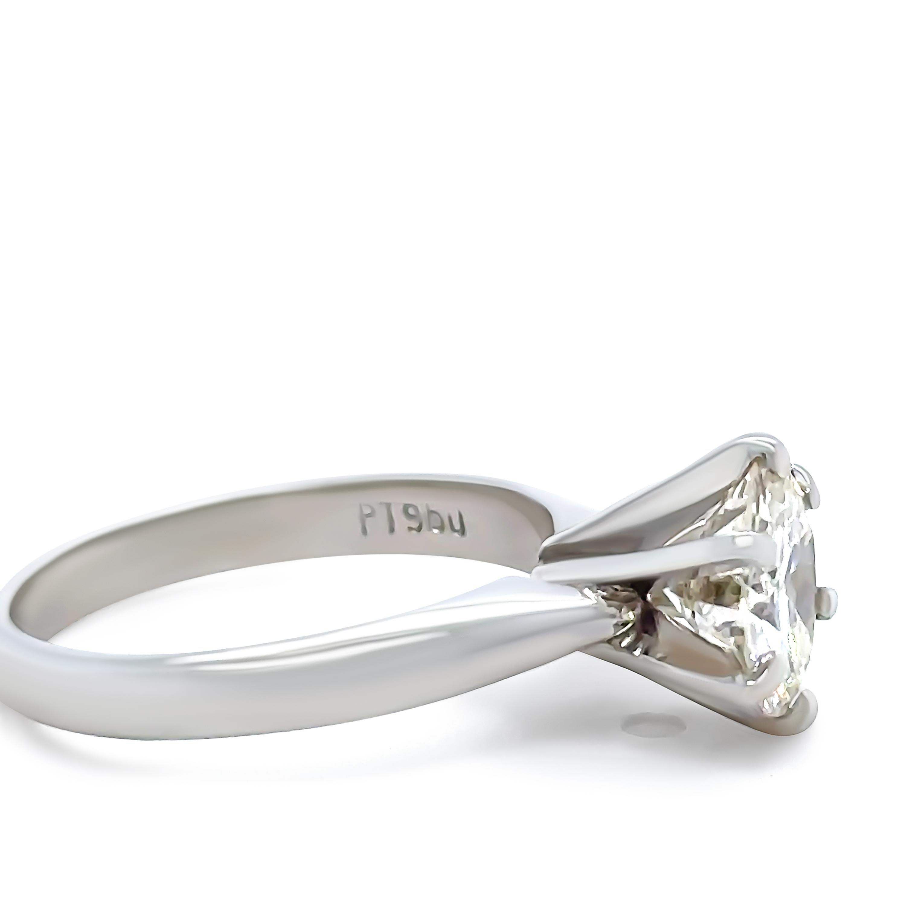 Anillo de compromiso de diamantes en platino a medida 1,48 ct Corte redondo en venta