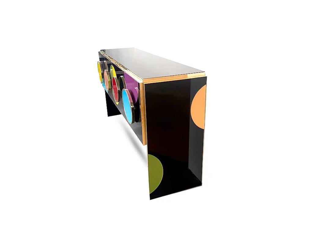 Mehrfarbige moderne Anrichte/Sideboard, maßgeschneiderte italienische Pop-Art in Schwarz, Gelb, Rosa (Postmoderne) im Angebot