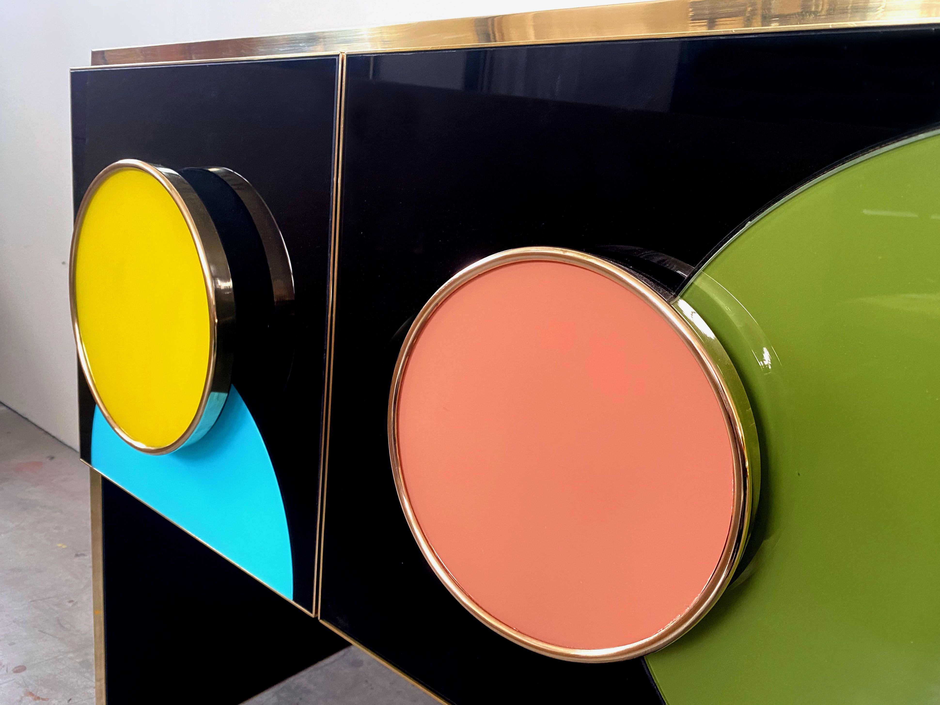 Italian Bespoke Postmodern Style Colored Glass and Brass Console Sideboard For Sale
