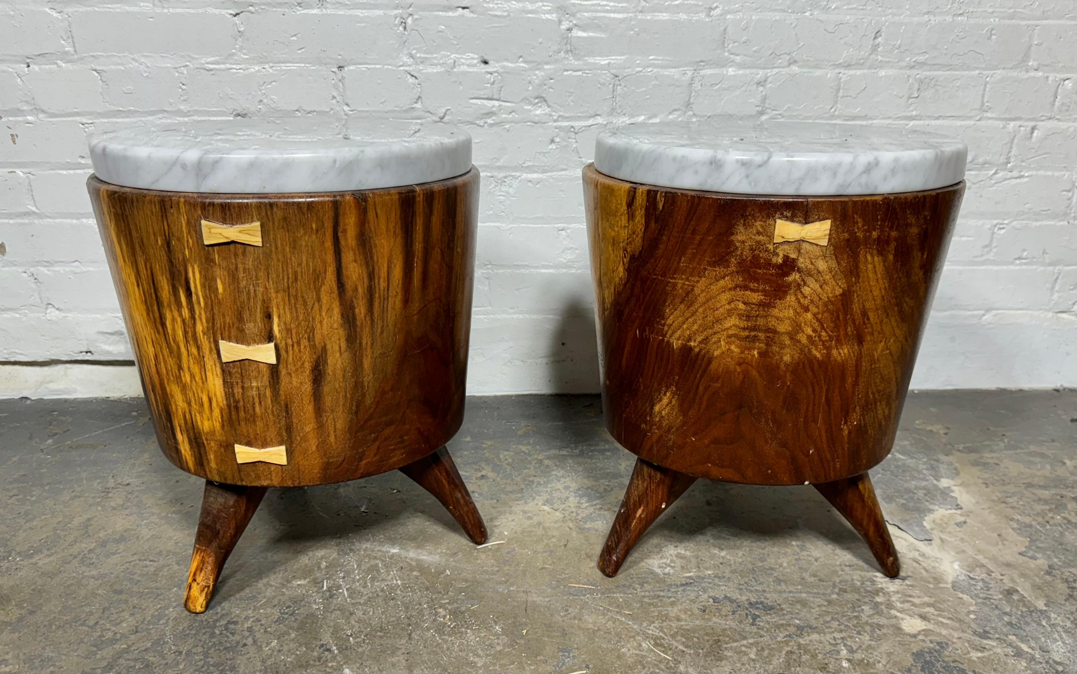 Américain BONGO post-moderne sur mesure en bois et en marbre  Tableaux,  Conçu par Chris Maher en vente