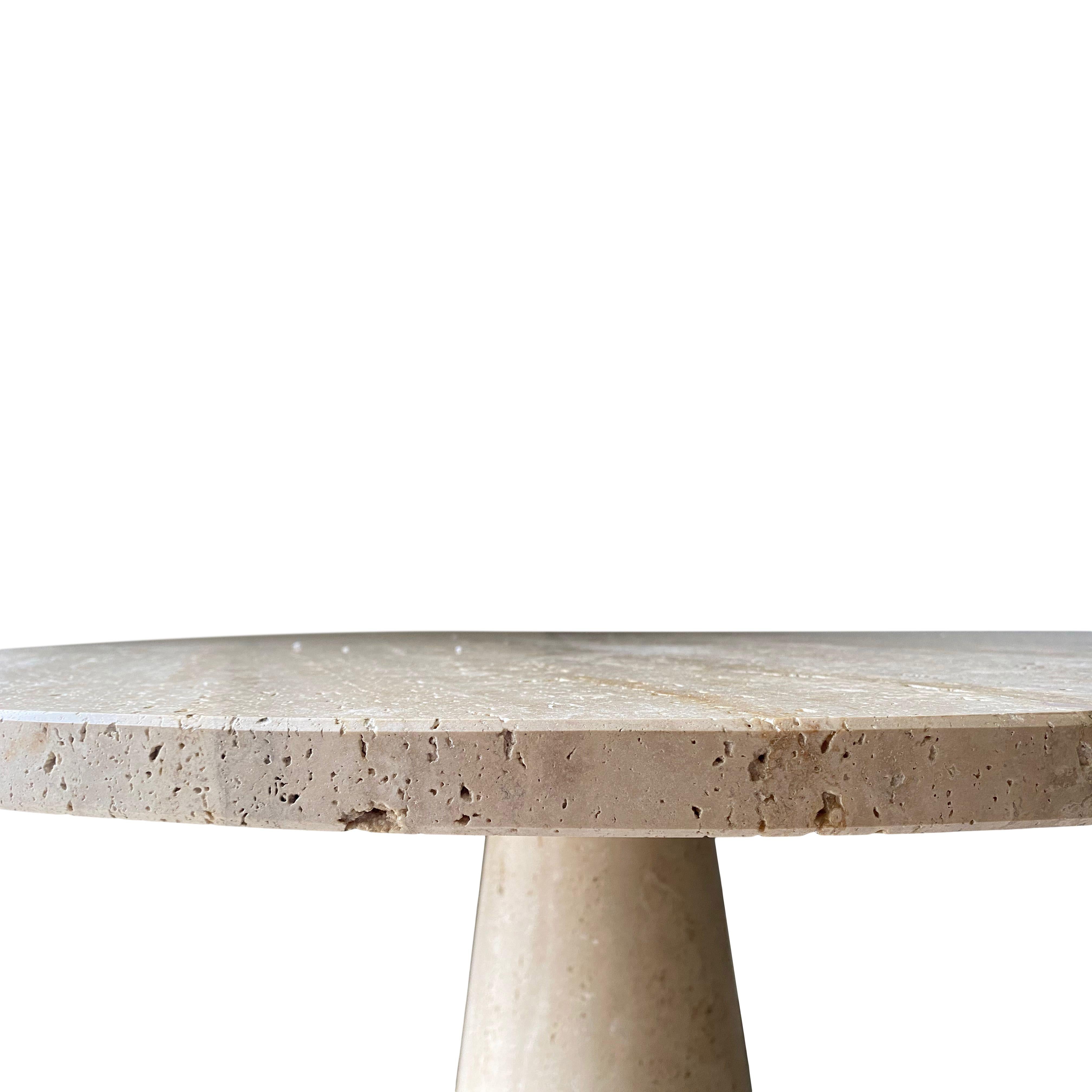 Bespoke Round Italian Dining Table in Travertine In New Condition For Sale In London, London