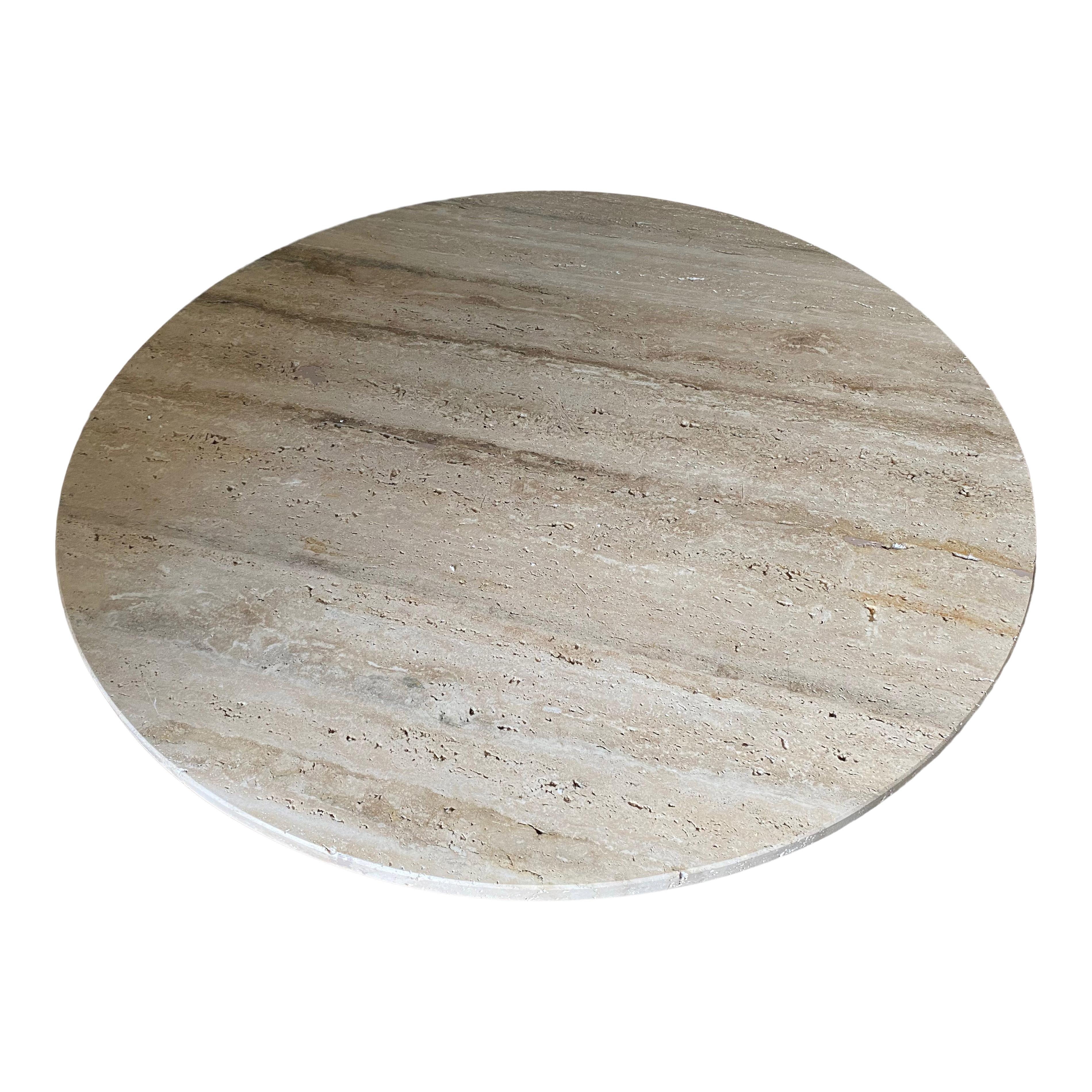 Bespoke Round Italian Dining Table in Travertine In New Condition For Sale In London, London