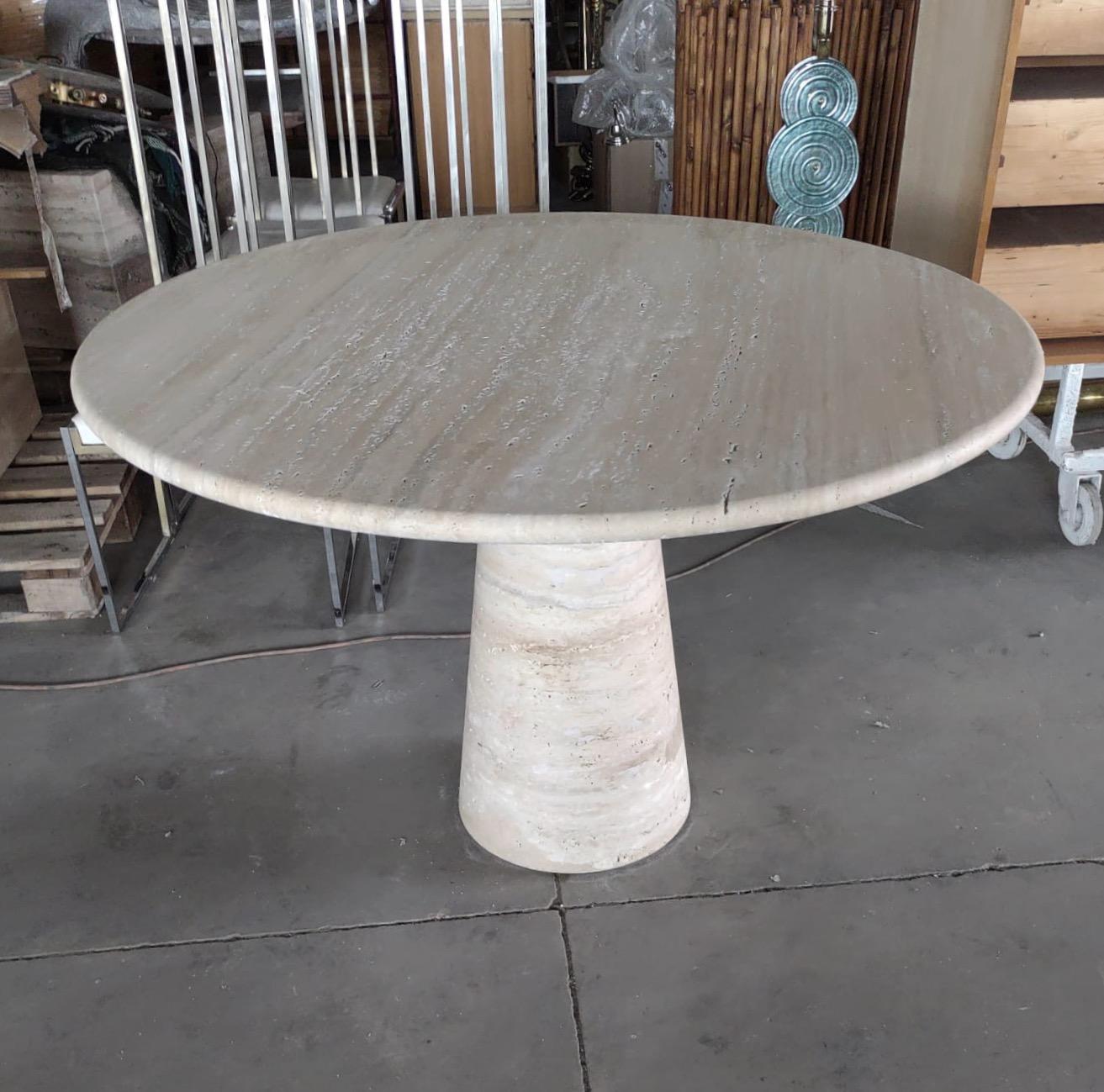Bespoke Round Italian Dining Table in Travertine For Sale 3