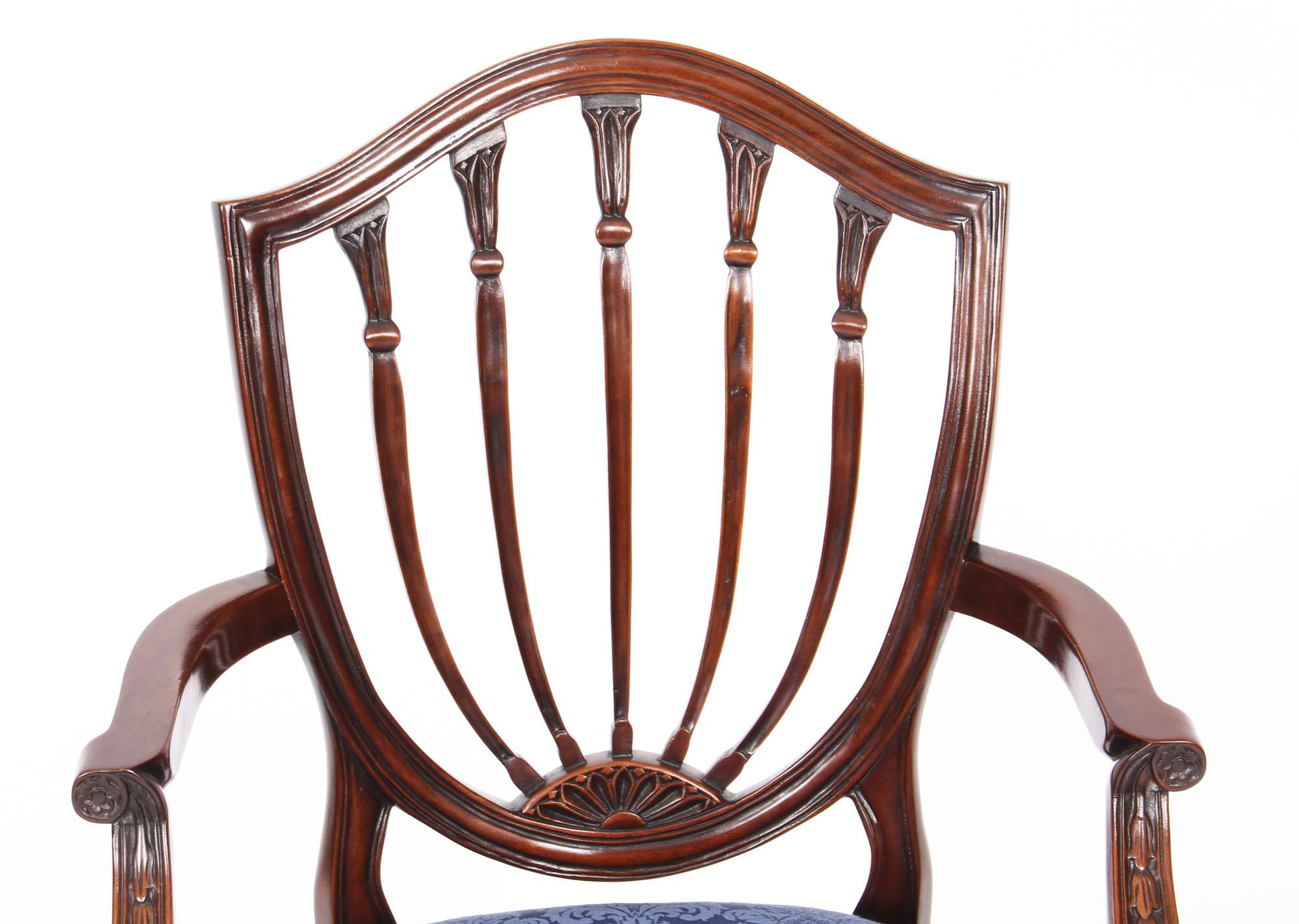 Bespoke Set 12 English Hepplewhite Revival Dining Chairs 20th Century 6