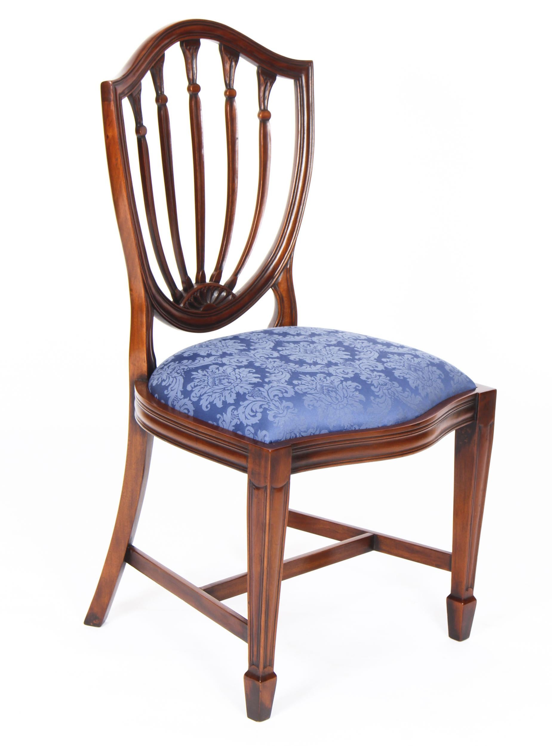 Bespoke Set 12 English Hepplewhite Revival Dining Chairs 20th Century 9