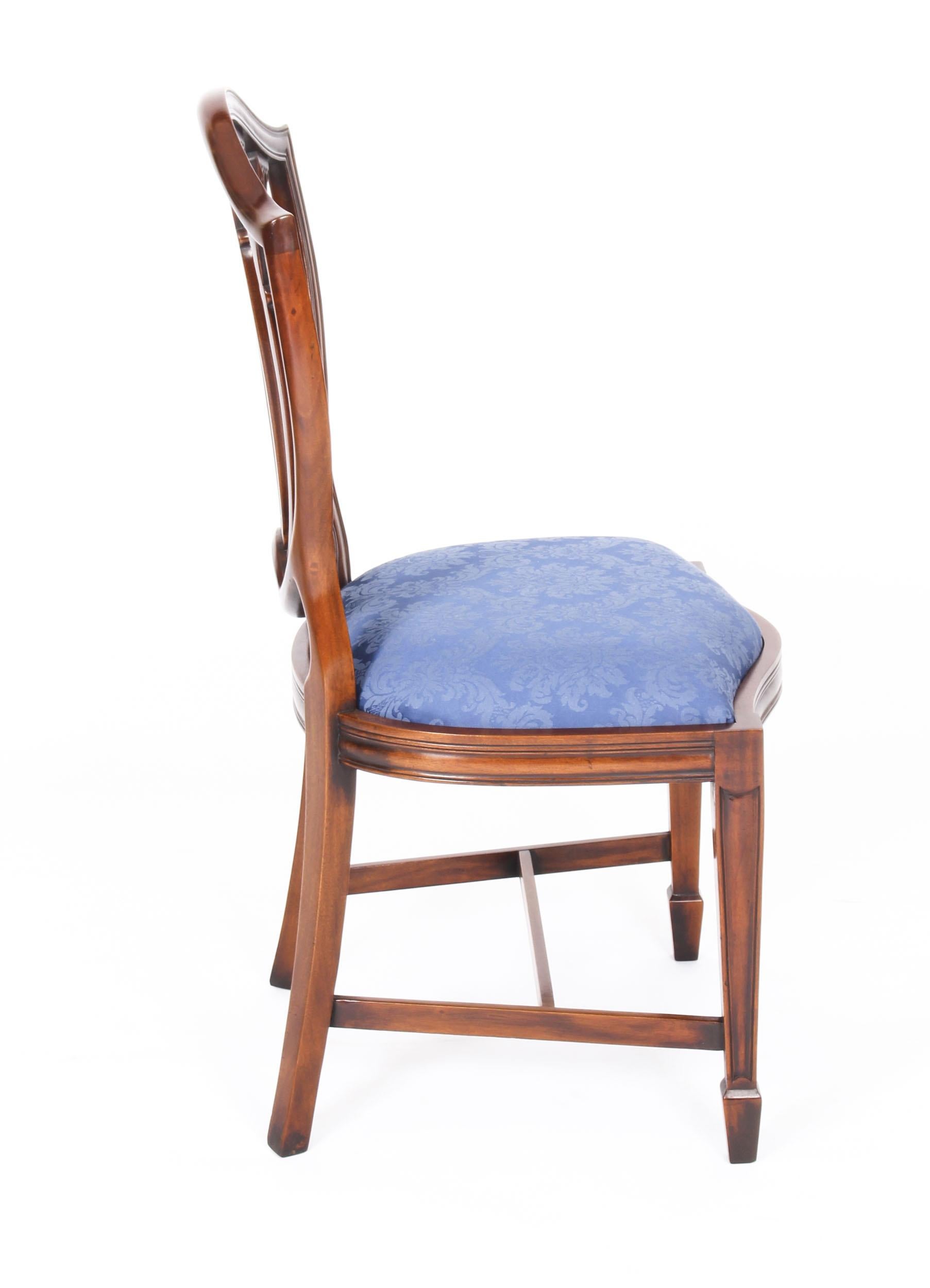 Bespoke Set 12 English Hepplewhite Revival Dining Chairs 20th Century 10