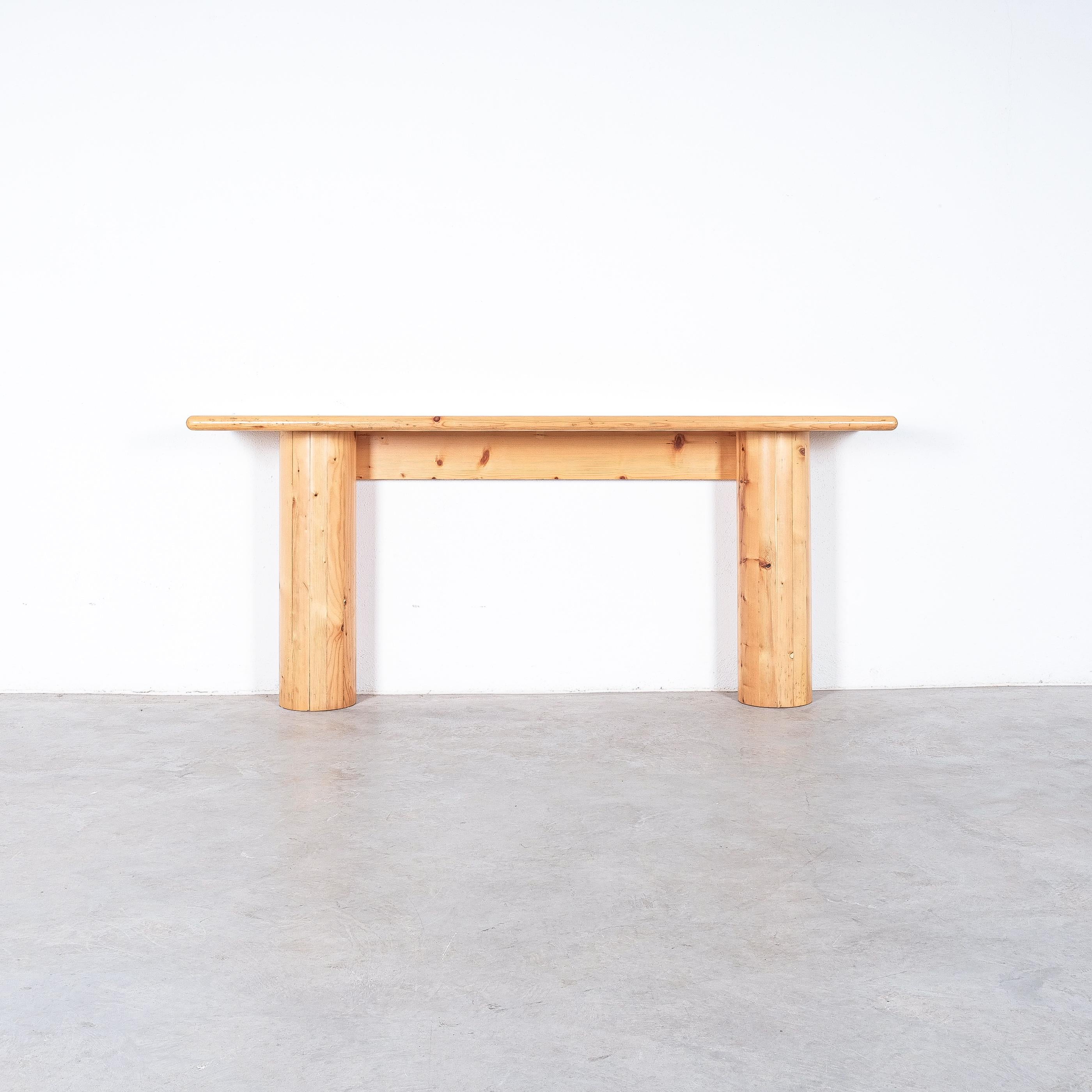 Mesa consola de madera de abeto a medida con columnas, Italia, hacia 1980 Posmoderno en venta