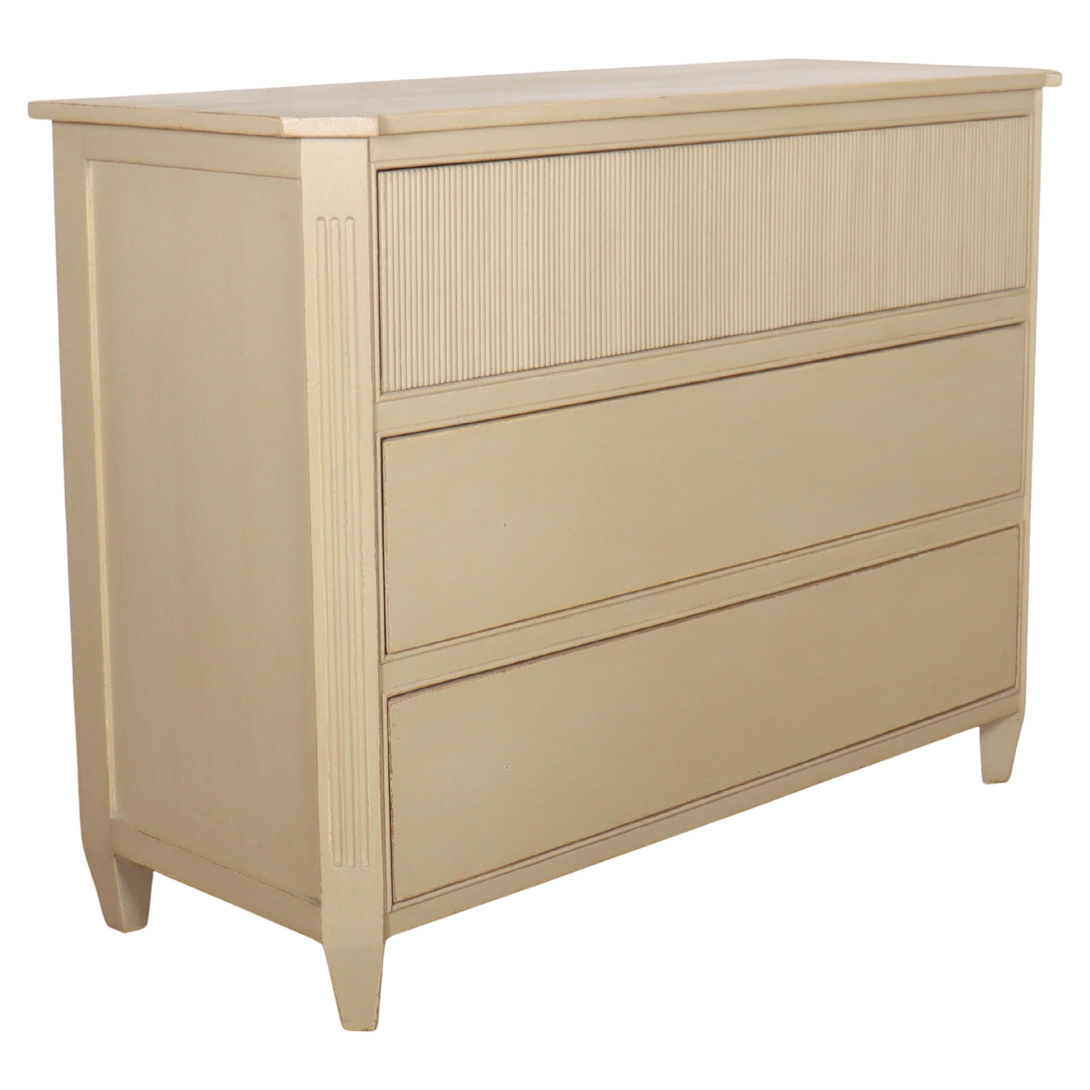 New And Custom Commodes and Chests of Drawers