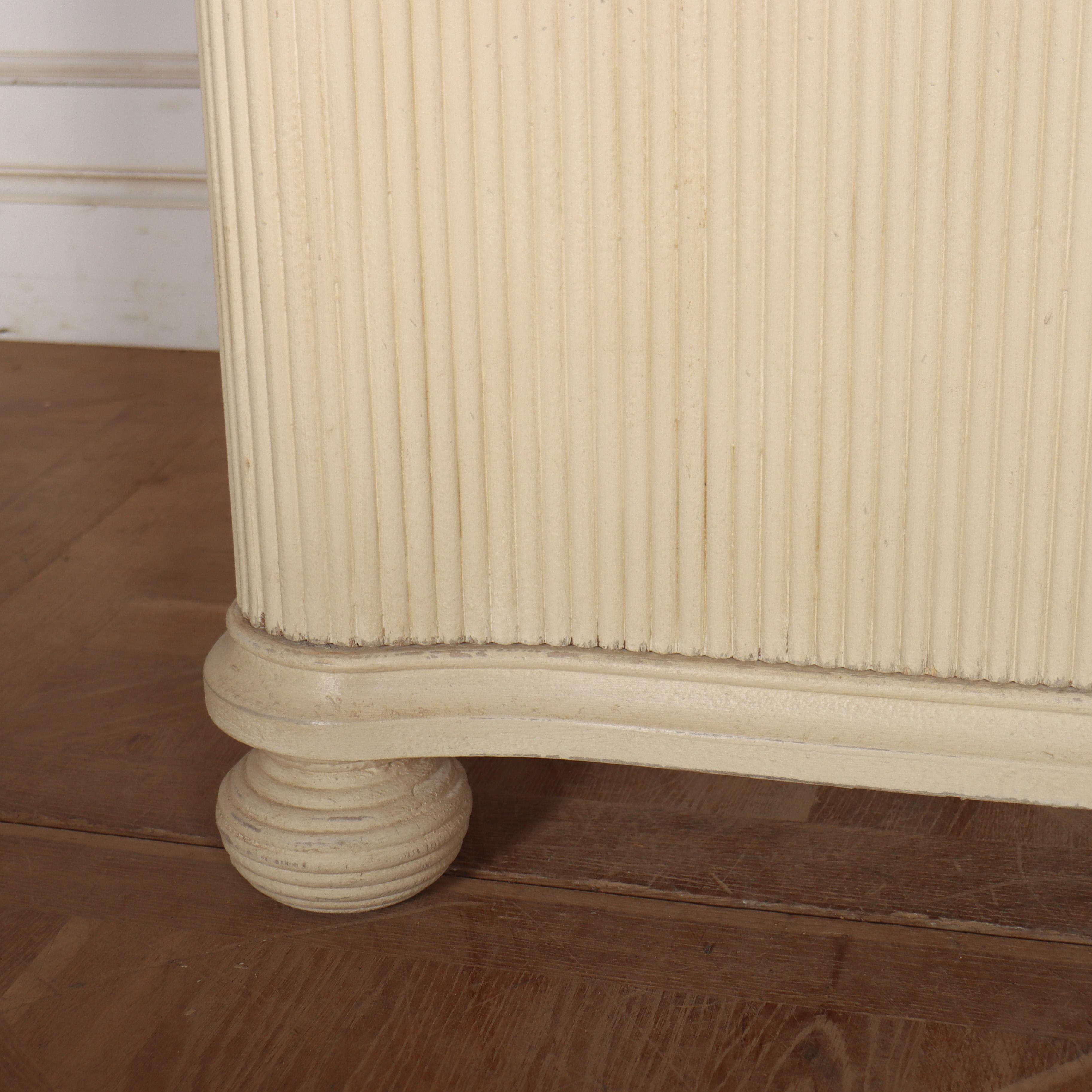 Pino Buffet a due ante su misura in vendita