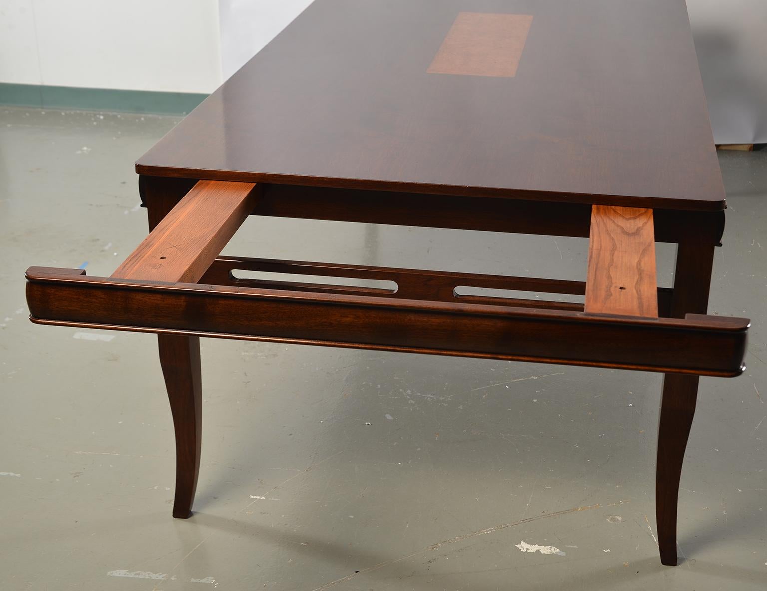 Bespoke Walnut Art Deco Style Extending Dining Table In New Condition In Troy, MI