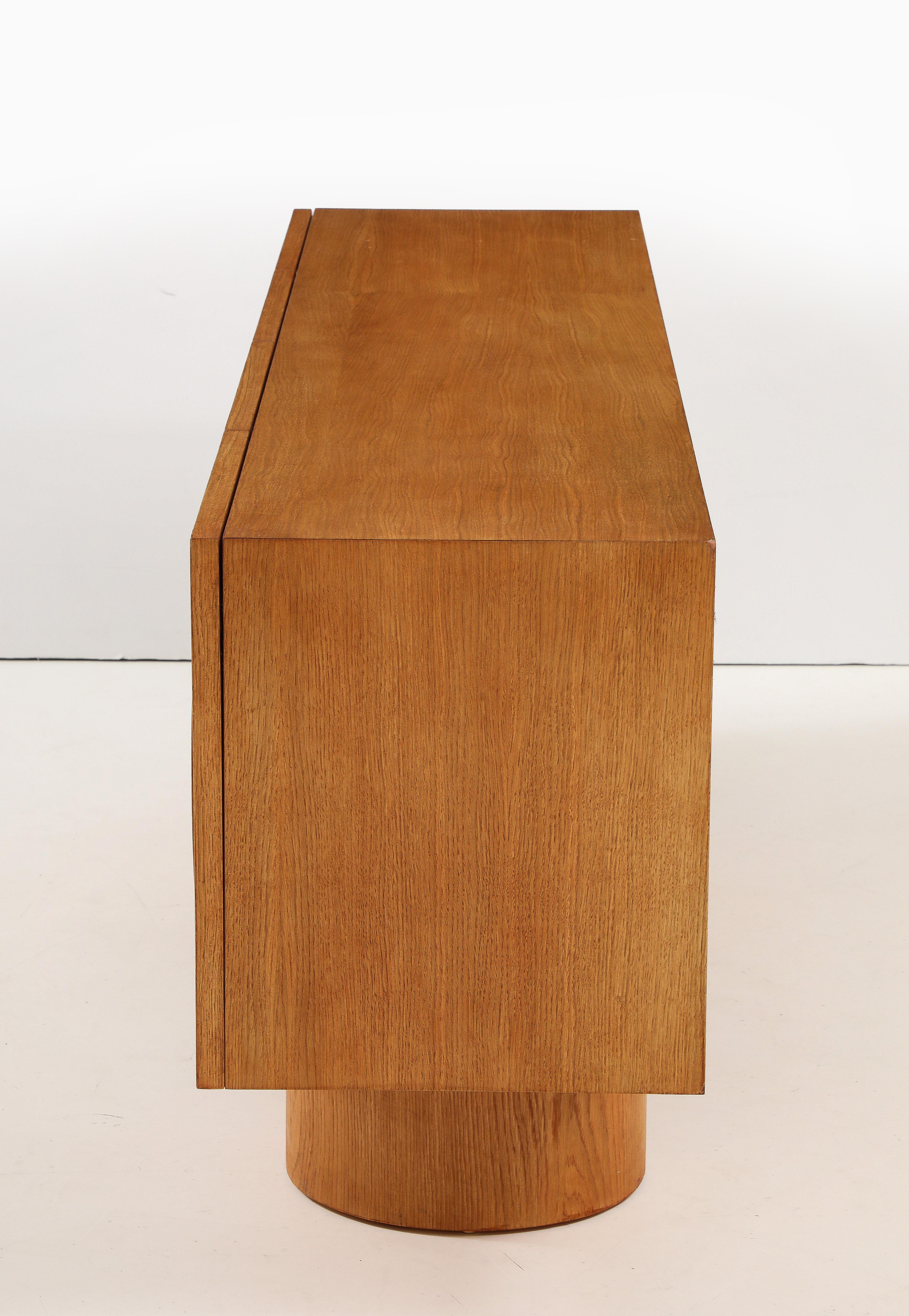 XXIe siècle et contemporain Buffet ou crédence géométrique en Oak Oak blanc sur mesure, Italie en vente
