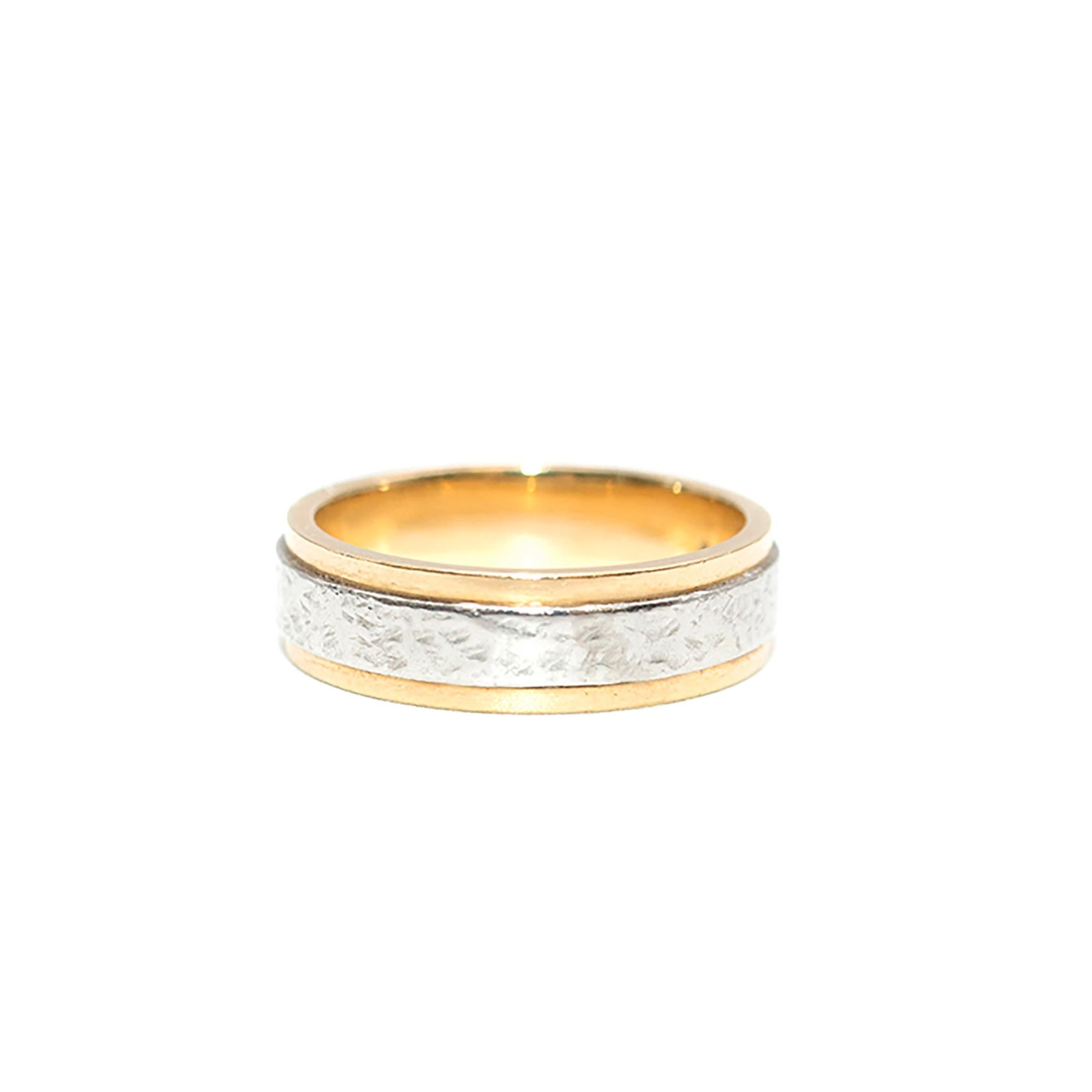 Bespoke Yellow Gold and Platinum Single Diamond Ring In Good Condition In London, GB
