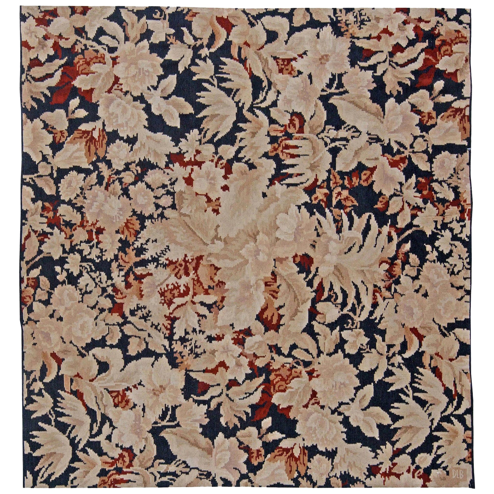 Handgefertigter bessarabischer Wollteppich mit Blumenmuster von Doris Leslie Blau