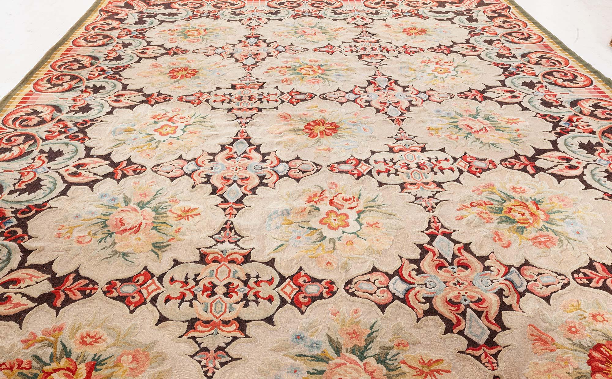 Bessarabique Tapis d'inspiration bessarabienne à demi-poils en vente