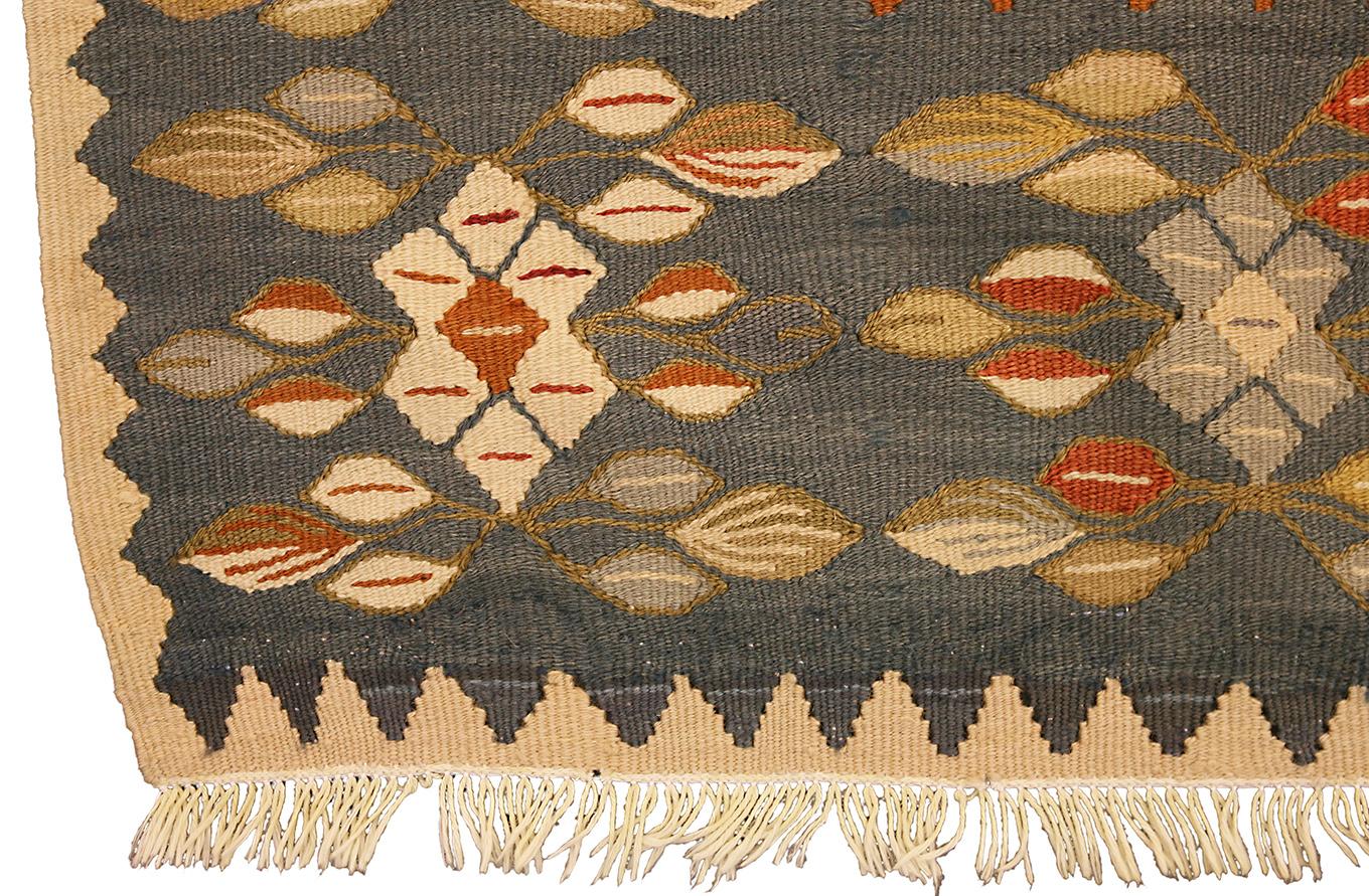 Hand-Crafted Bessarabian Kilim Floral Design For Sale