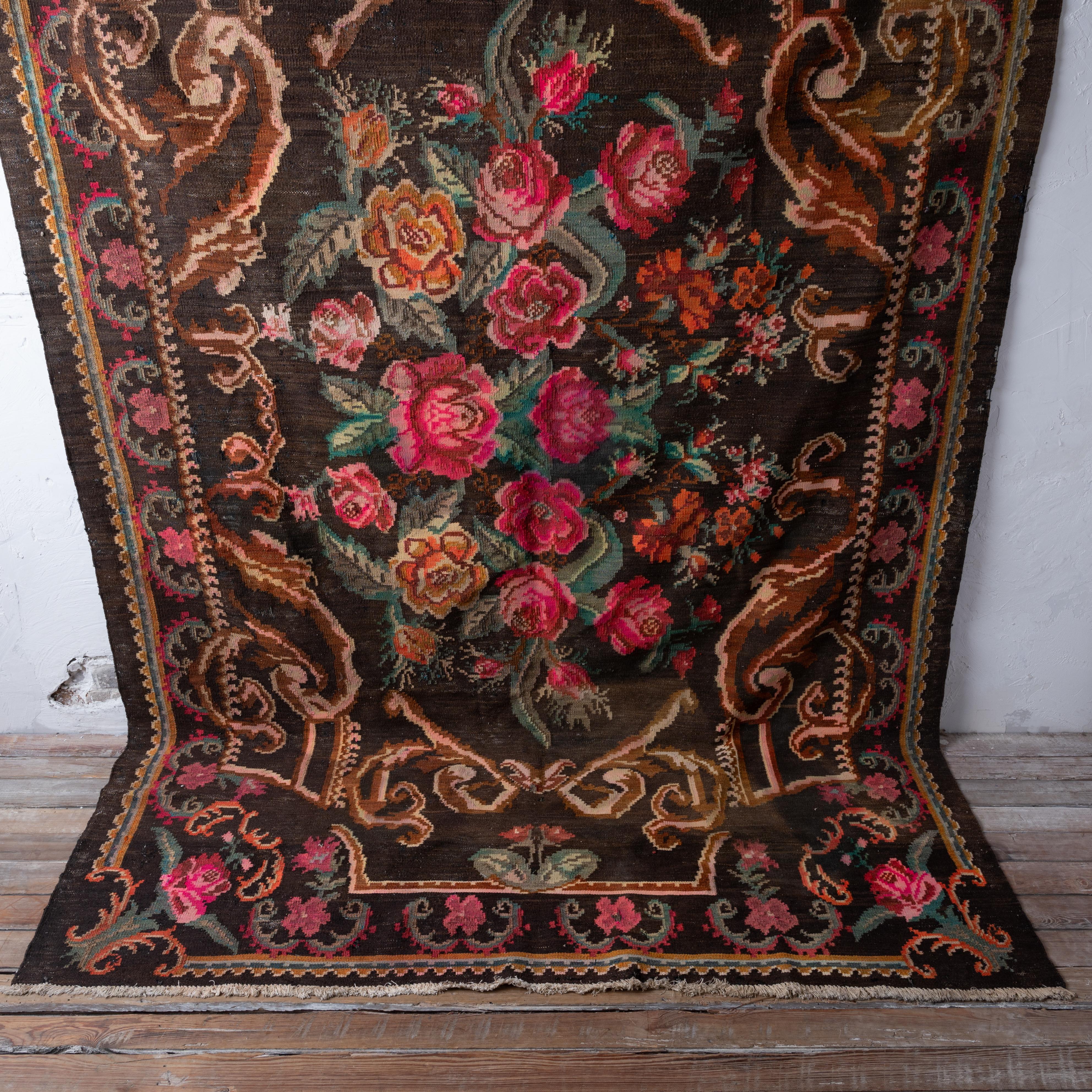 Hand-Knotted Bessarabian Kilim Rug, c.1920s For Sale