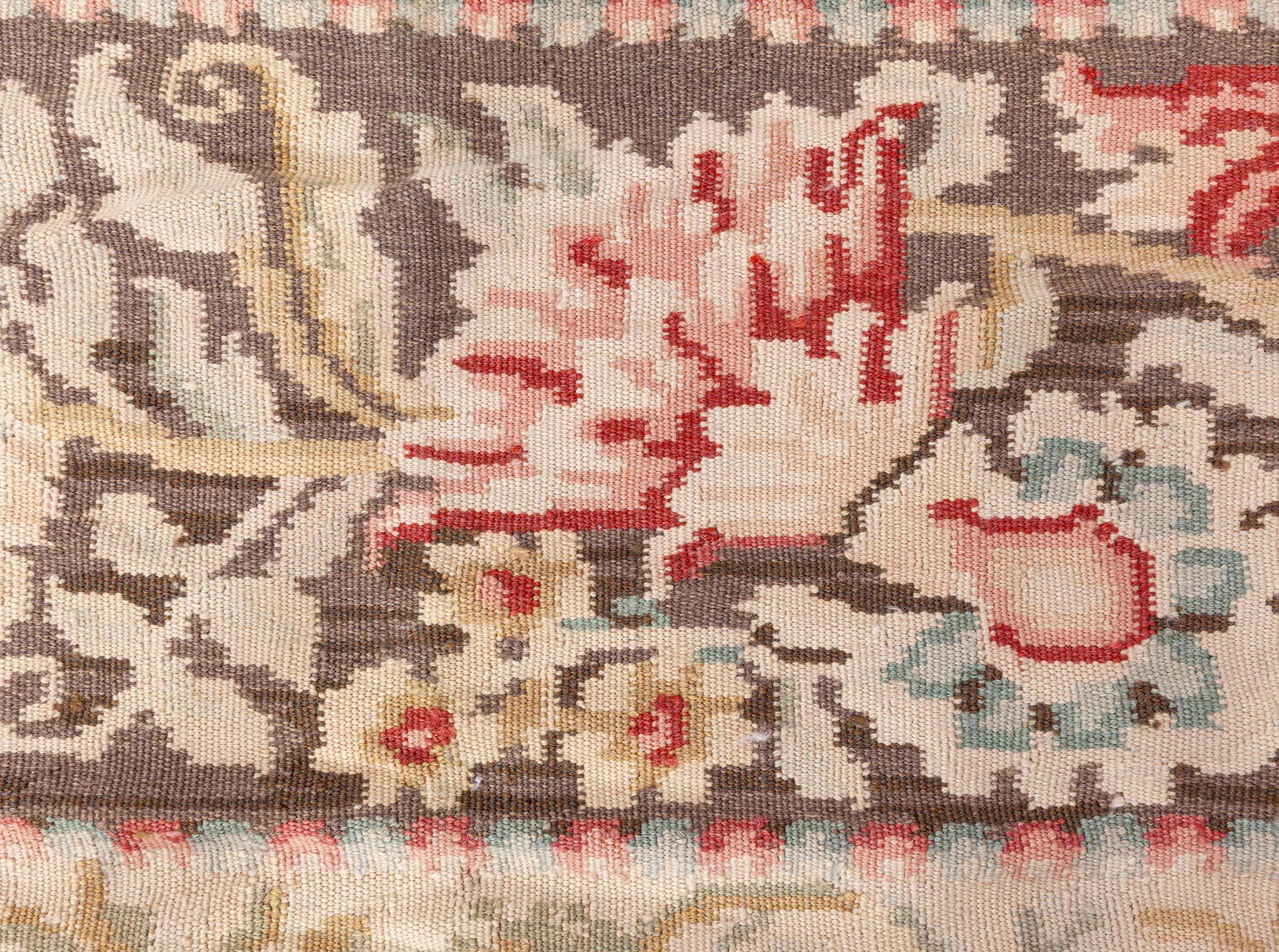 Bessarabique Tapis Bessarabian de Doris Leslie Blau en vente