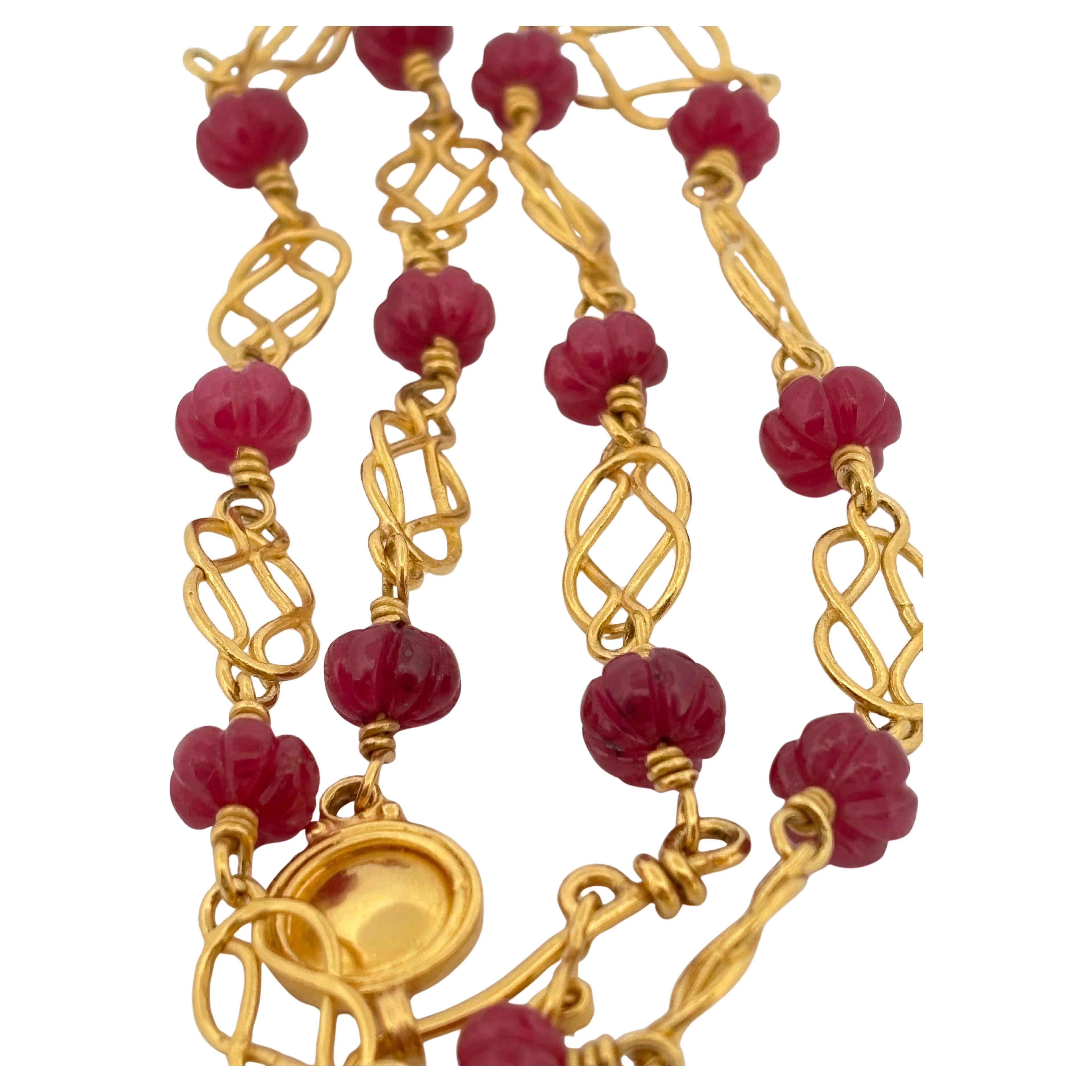 Bessie Jamieson 22K Yellow Gold Multi Carved Ruby Fine Necklace 16 Inch In Good Condition For Sale In Sewickley, PA