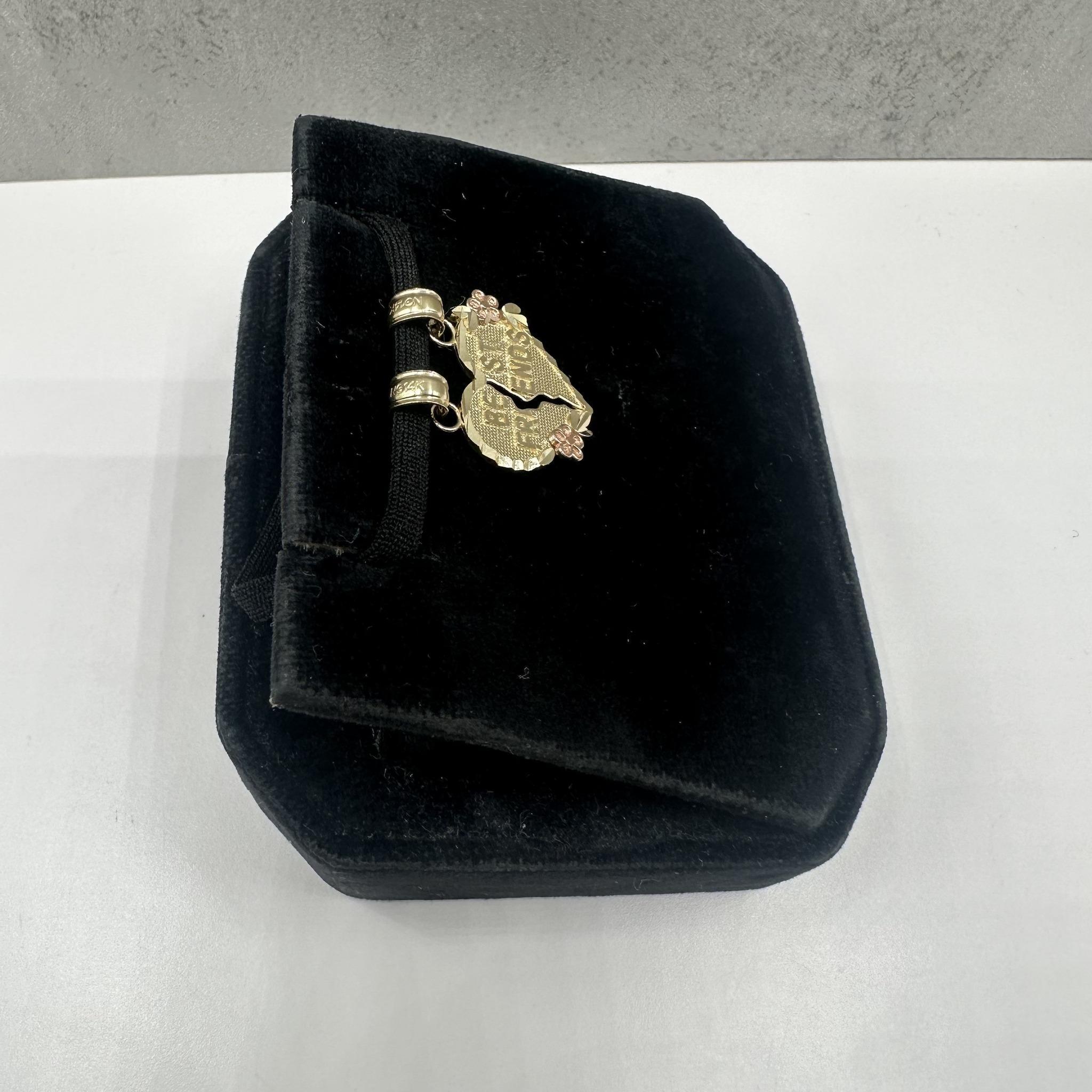 Pendentif coeur Best Friends en or jaune 14kt - Pendentif fendu, accents roses Neuf - En vente à West Hempstead, NY