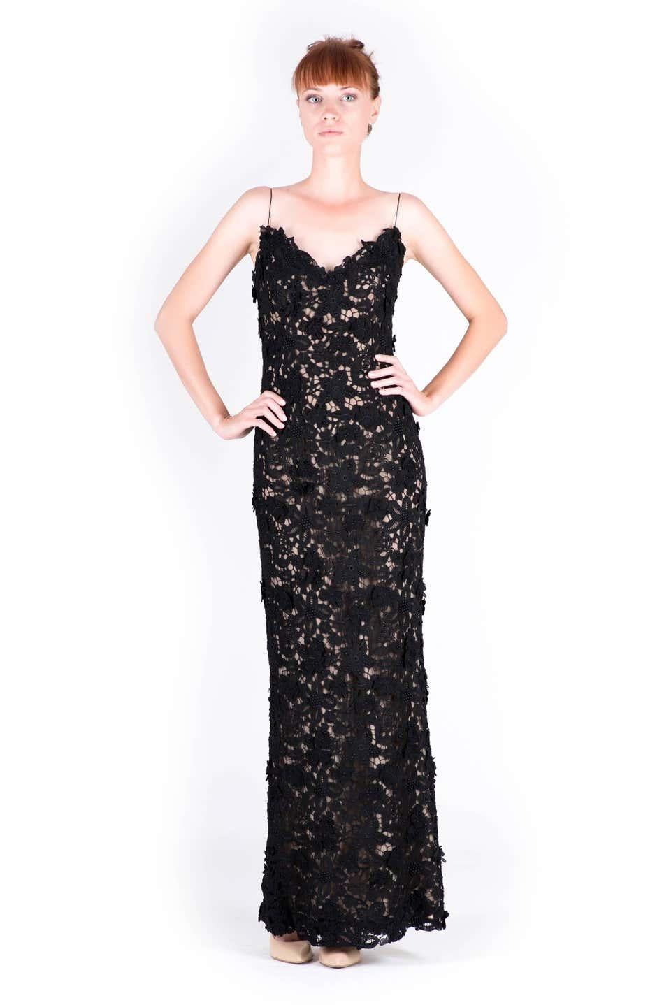 Best Met Ball dress of all time Vintage 2006 Oscar de la Renta black lace gown In Excellent Condition In Montgomery, TX