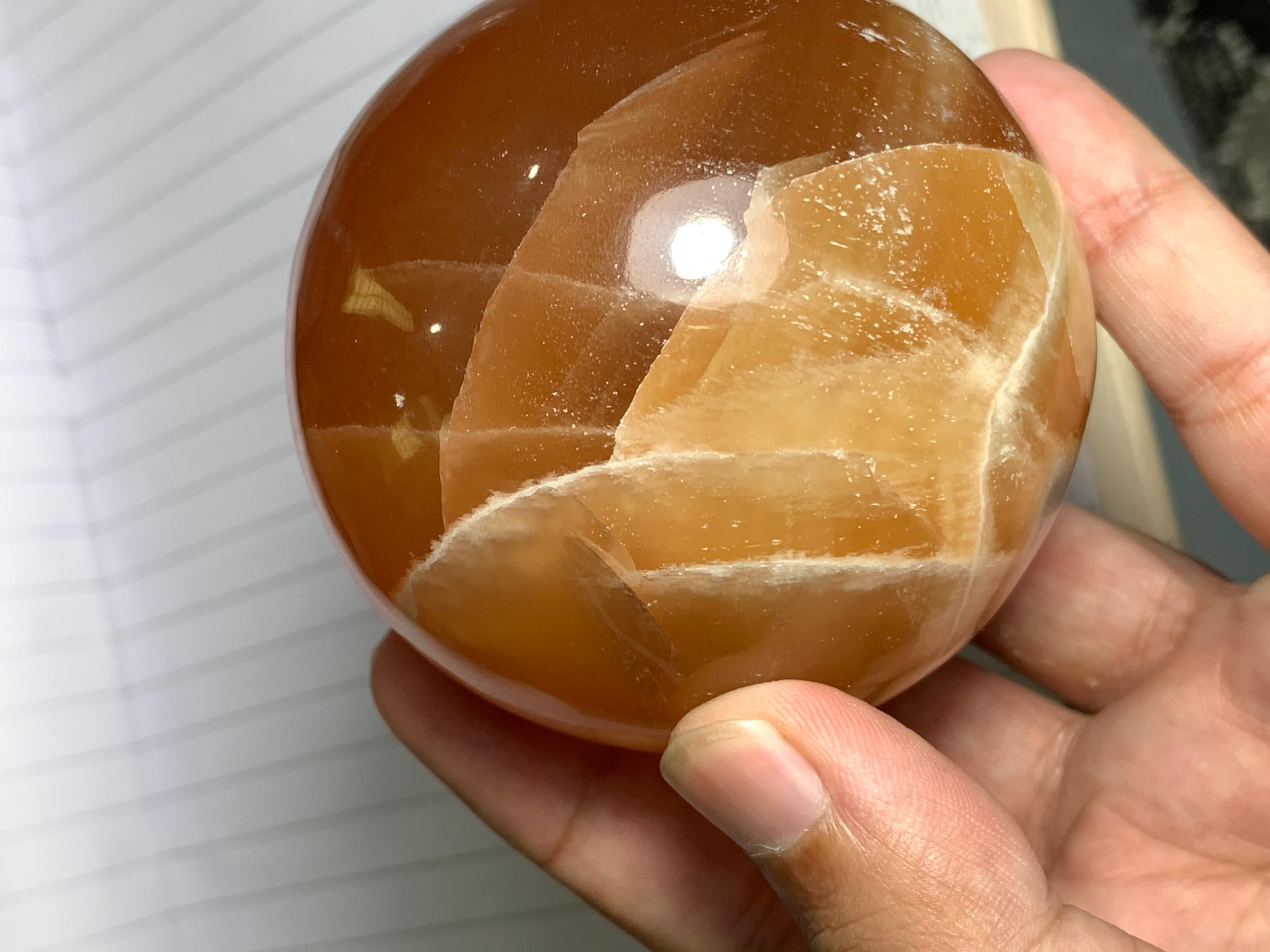 Best Quality 548 Gram Red Honey Calcite Sphere In Good Condition For Sale In Peshawar, PK
