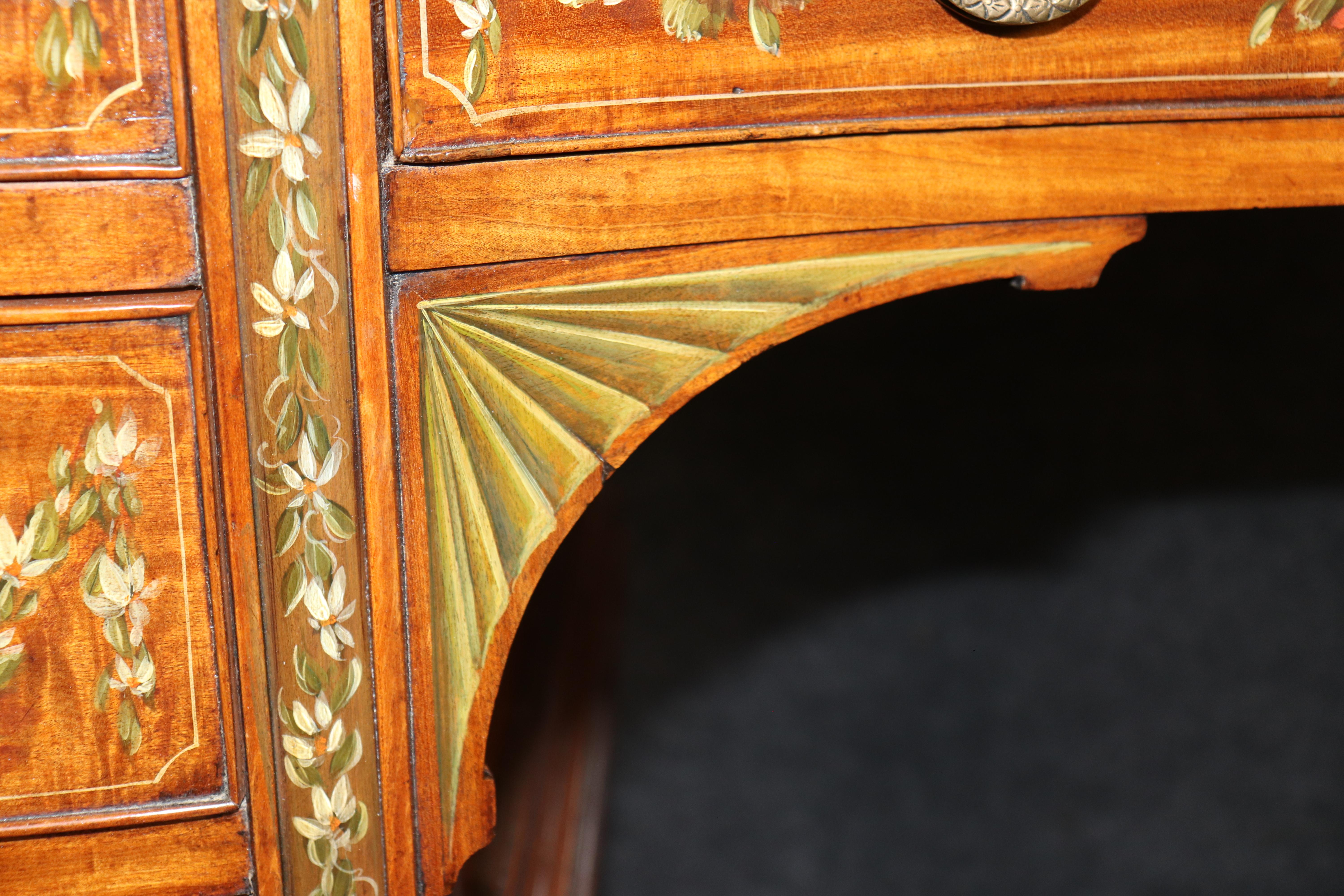 Best Quality English Satinwood Paint Decorated Adams Style Kidney Shaped Vanity im Angebot 8