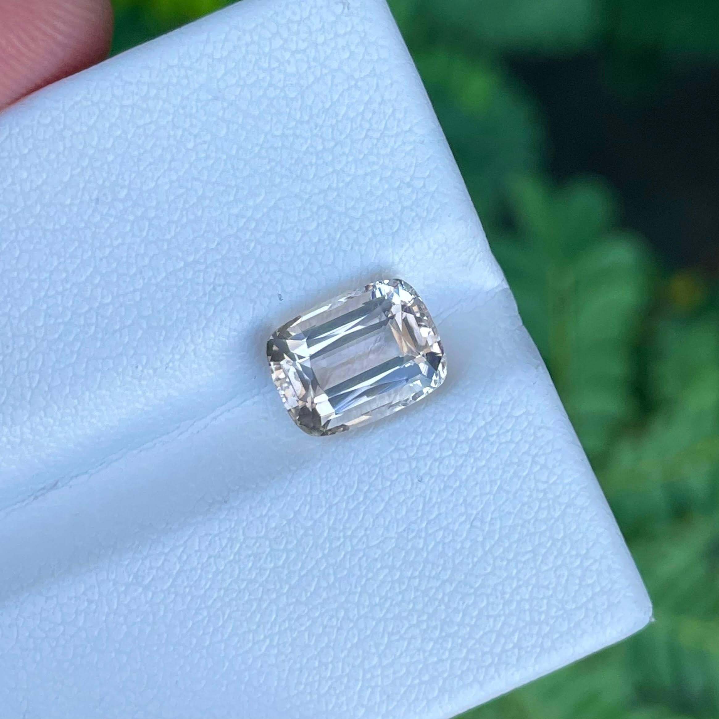 da uomo o donna Migliore qualità Topazio 3,55 carati Fancy Cushion Cut Gemma pakistana naturale in vendita