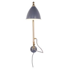 Wandleuchte „Bestlite BL6“ aus Messing und in Grau von Robert Dudley Best für Gubi