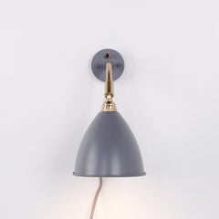 Wandleuchte „Bestlite BL7“ aus Messing und in Grau von Robert Dudley Best für Gubi