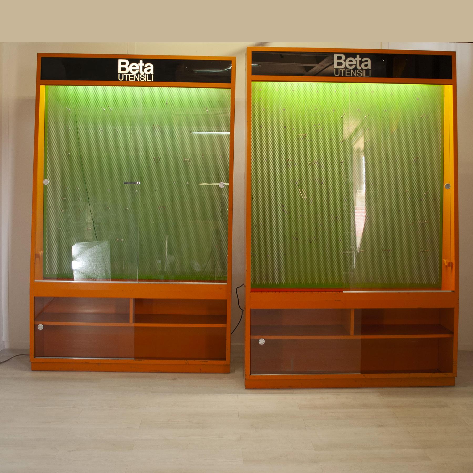 Beta 1960s tool showcase display case For Sale 7