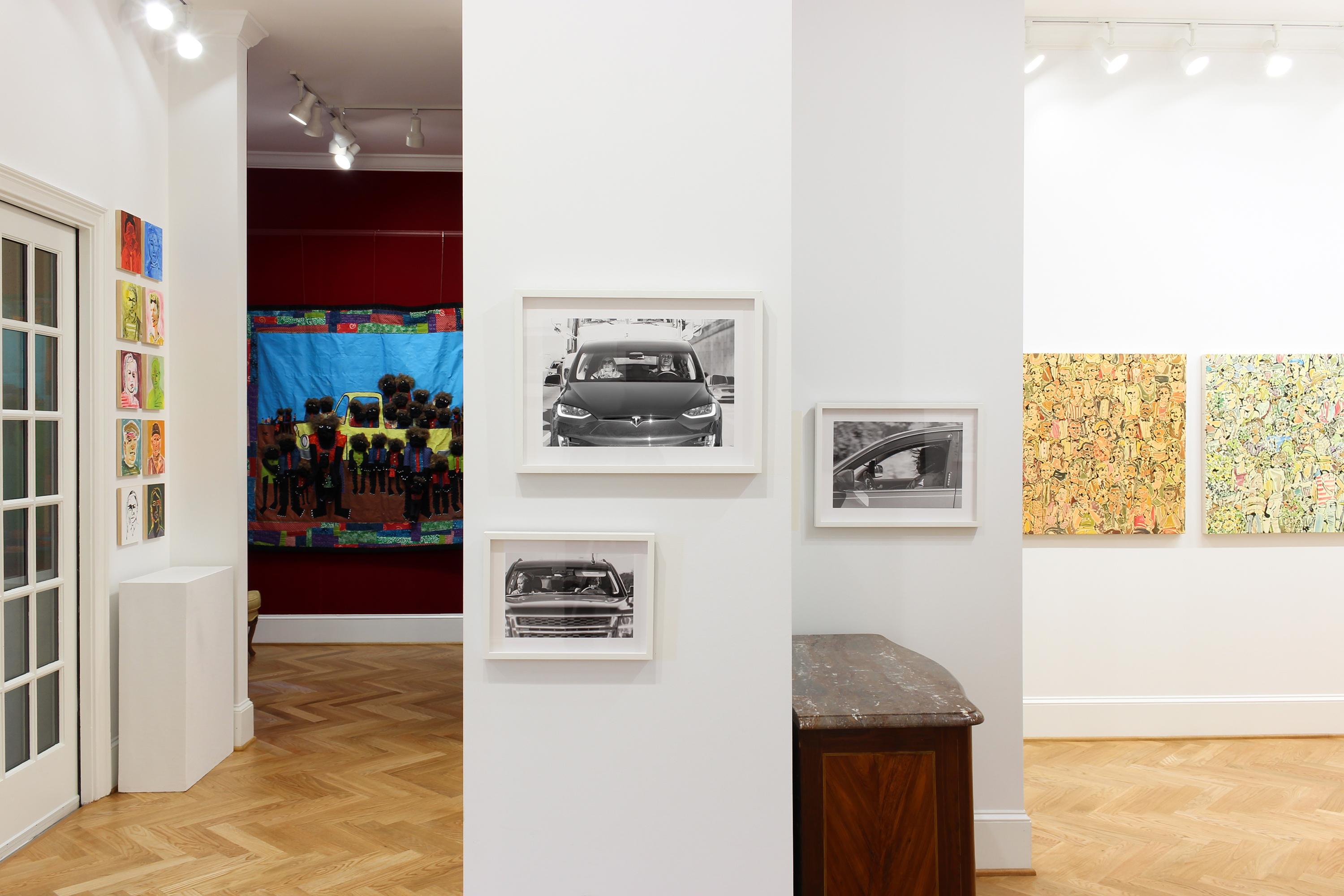 „Denizens, #12“ Schwarz-Weiß-Fotografie – Reisen – Highway – Porträt (Zeitgenössisch), Photograph, von Beth Lilly