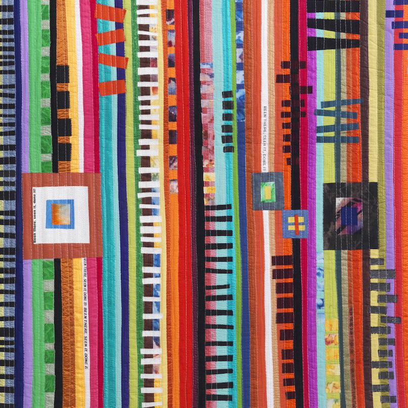 Bethan Ash es una tejedora de edredones profesional y profesora con formación en diseño de moda. Ha realizado numerosas exposiciones y su obra ha sido adquirida por museos del Reino Unido y Estados Unidos, incluido el Museo de Arte y Diseño de Nueva