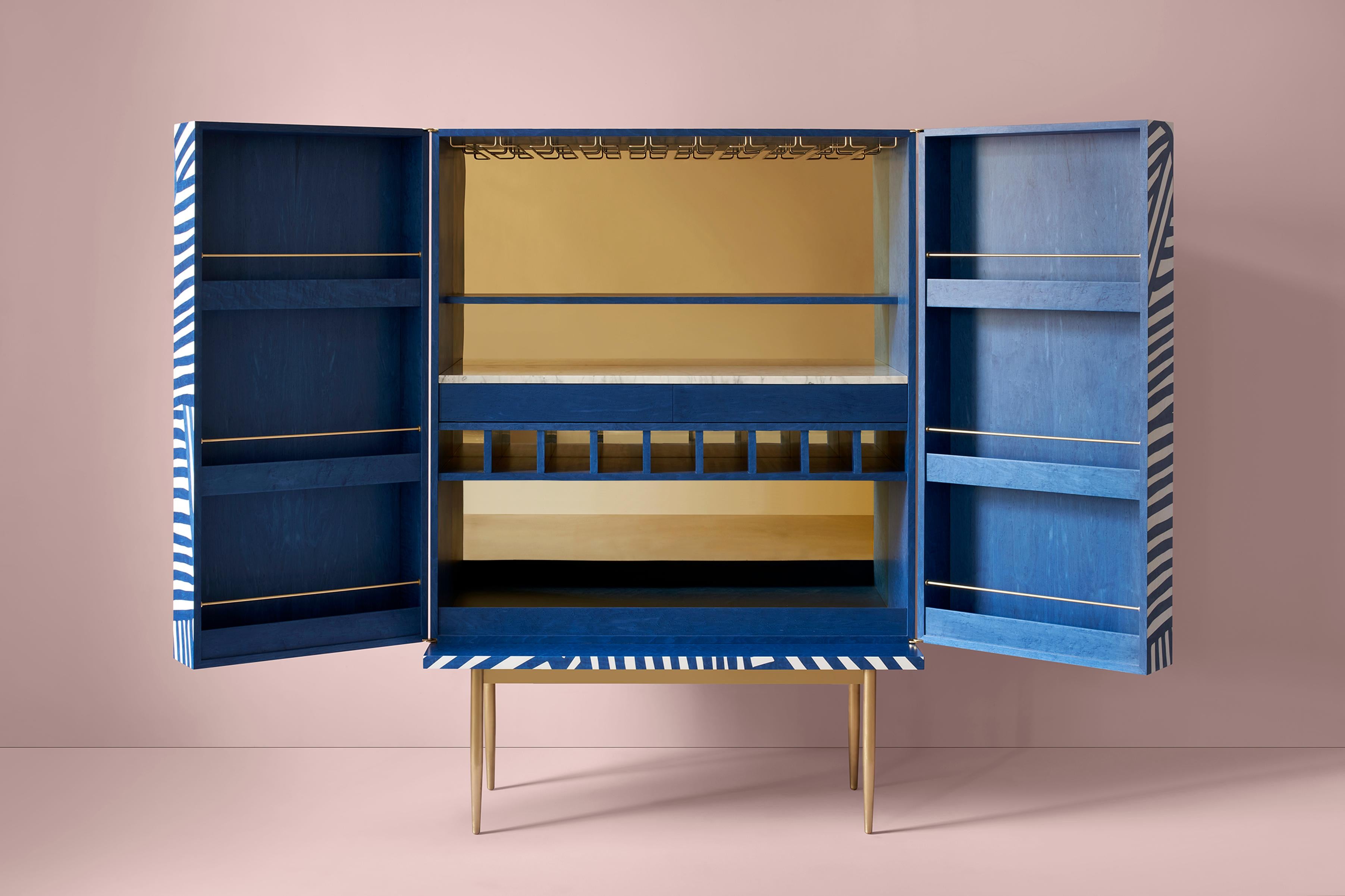Bethan Gray Inky Dhow Large Bar Cabinet in Ultramarine and White In New Condition For Sale In London, GB