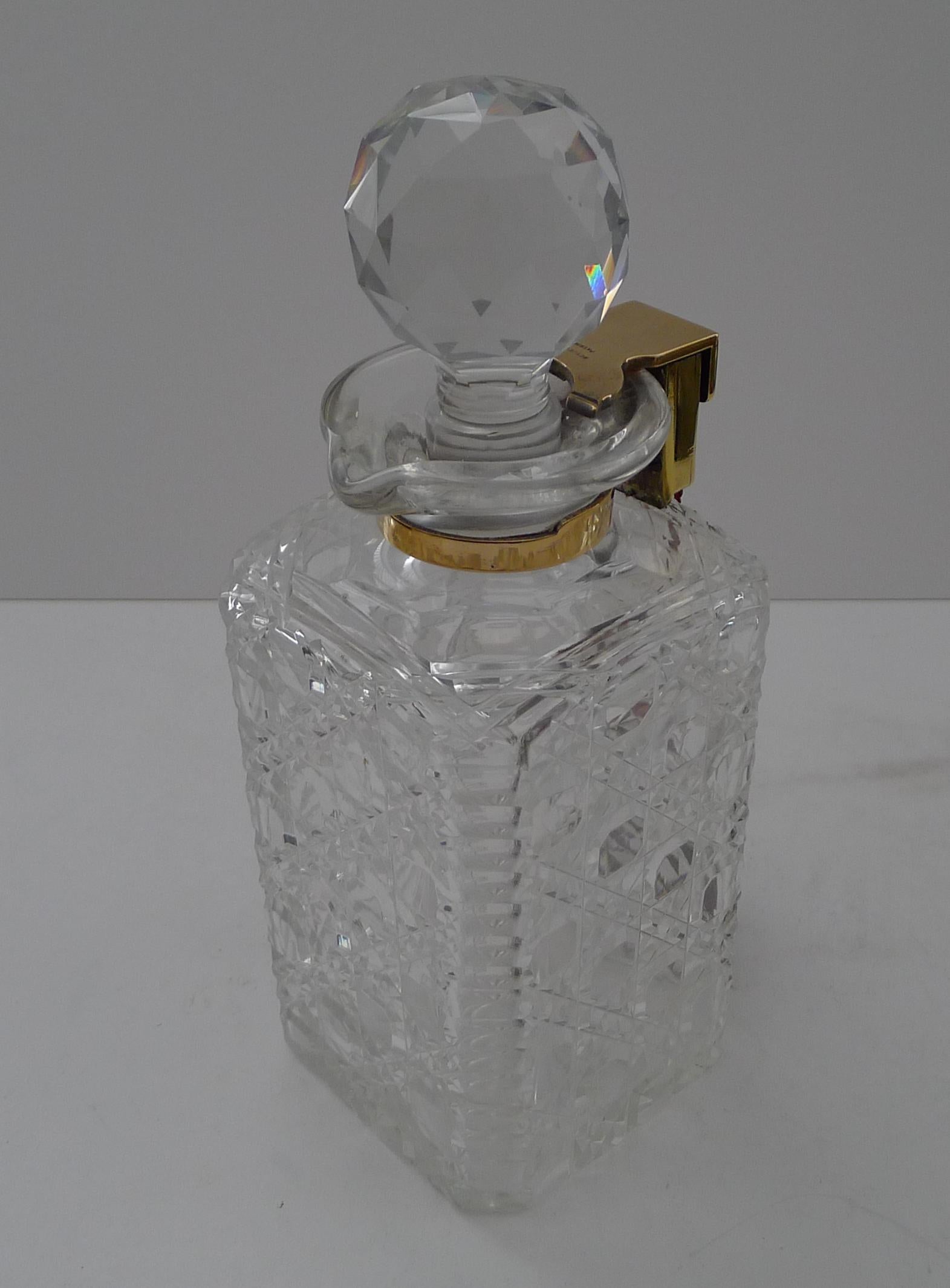 Decantador de licor / whisky con cierre patentado Betjemanns c.1890 en venta 6
