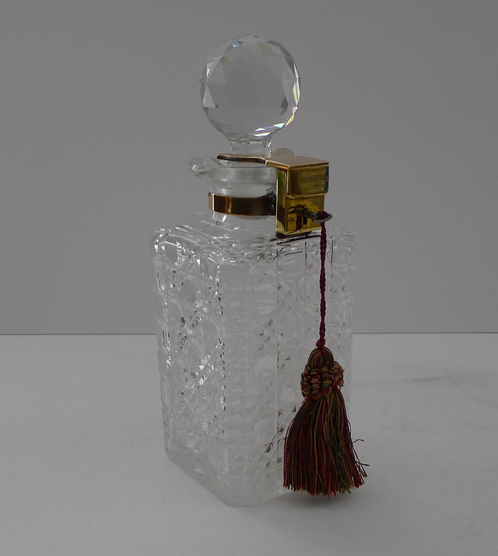 Decantador de licor / whisky con cierre patentado Betjemanns c.1890 en venta 9