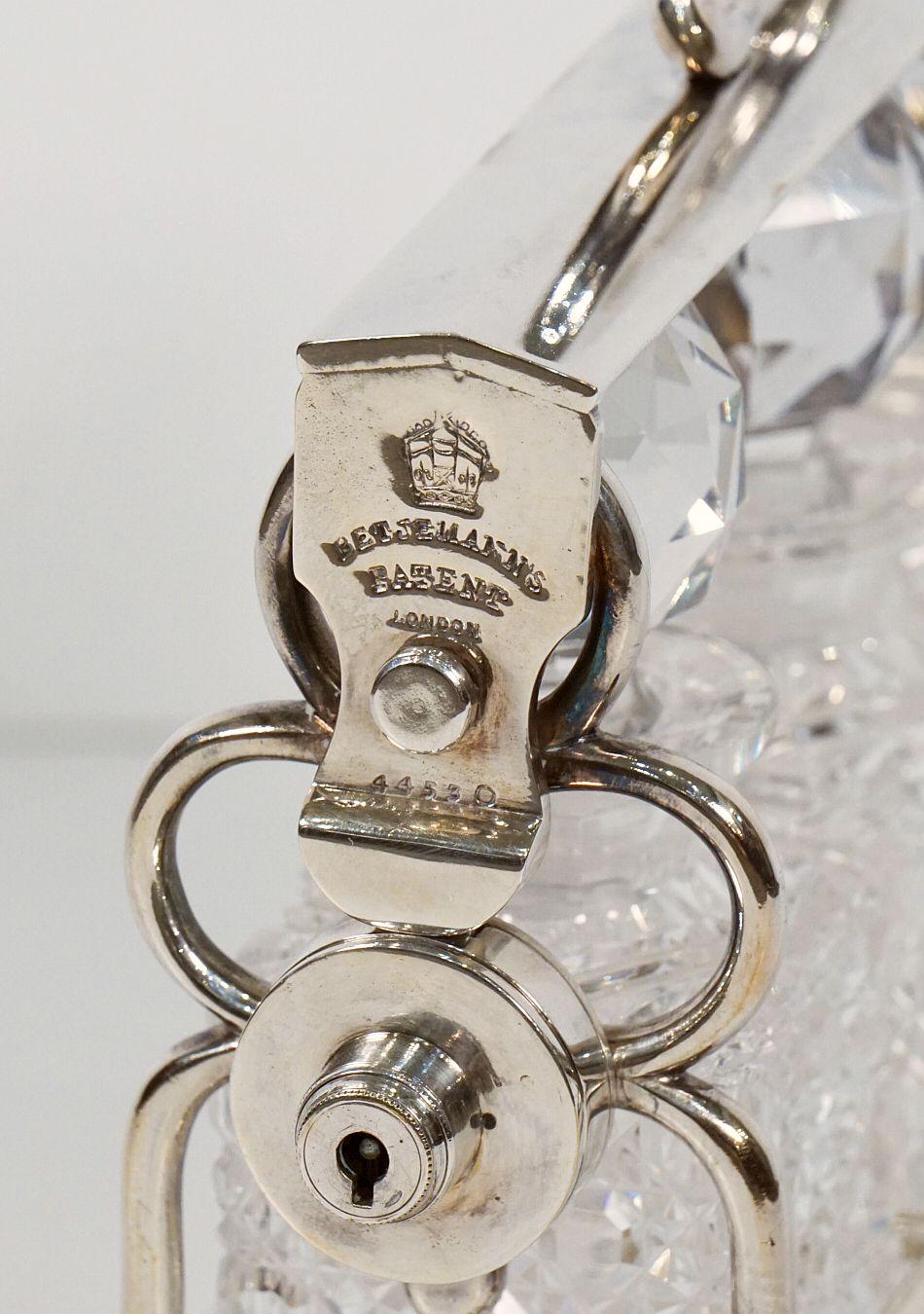 Tantale de Betjemann avec carafes originales en cristal clouté 7