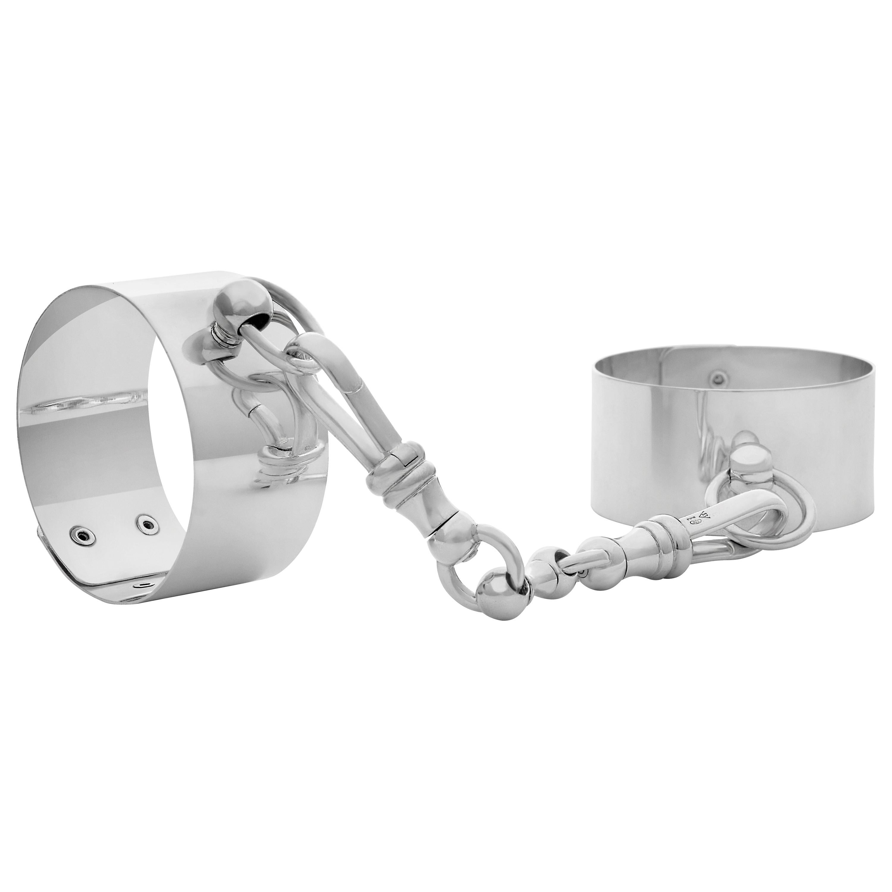 Betony Vernon - Grande paire de bracelets manchettes « O'Ring Wrist Cuff » avec maillons en argent sterling 925
