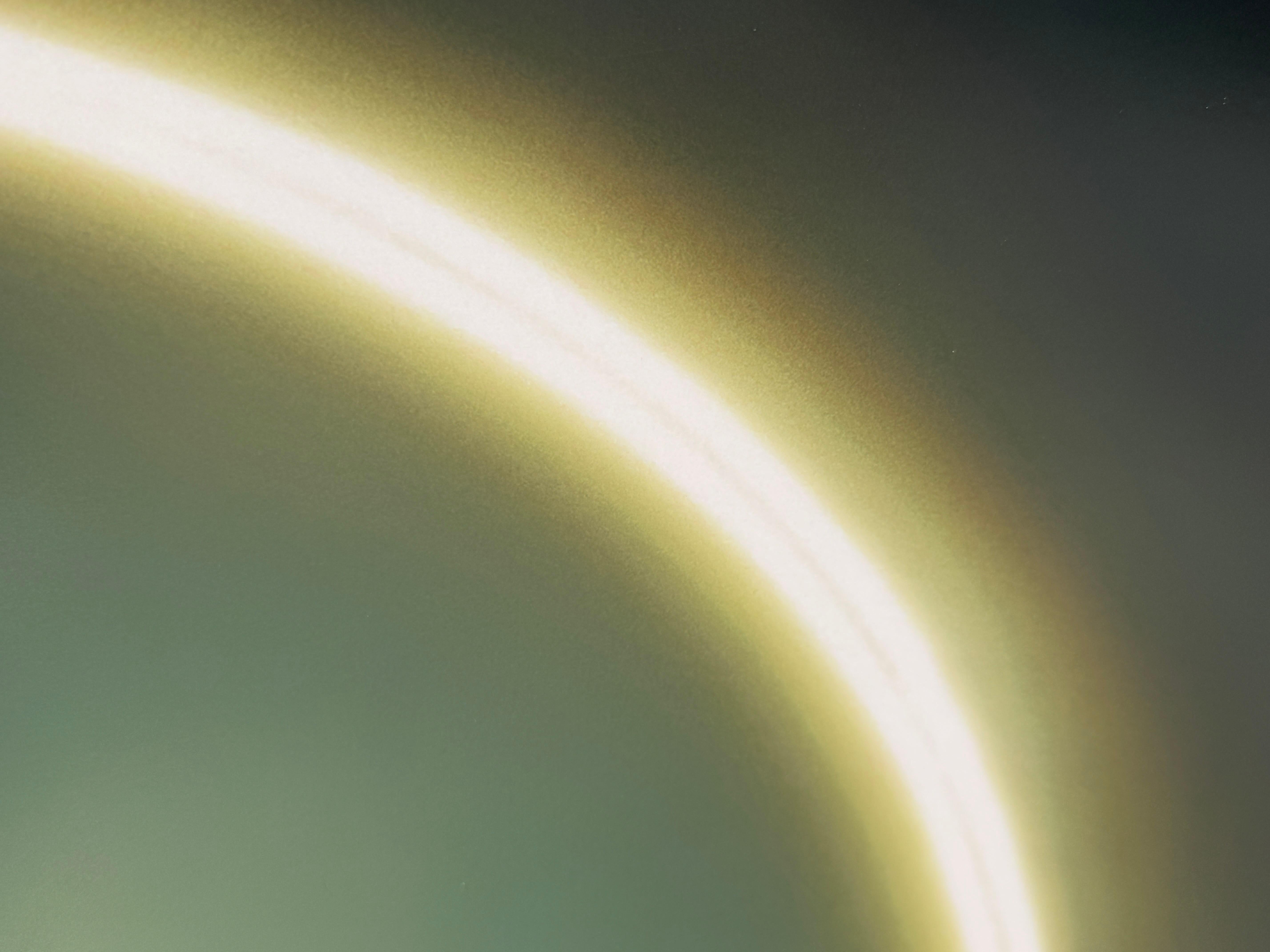 Farbfotografie, abstrahierte Sonne, himmlisch, Sterne funkeln, Himmel, hoher Kontrast im Angebot 7