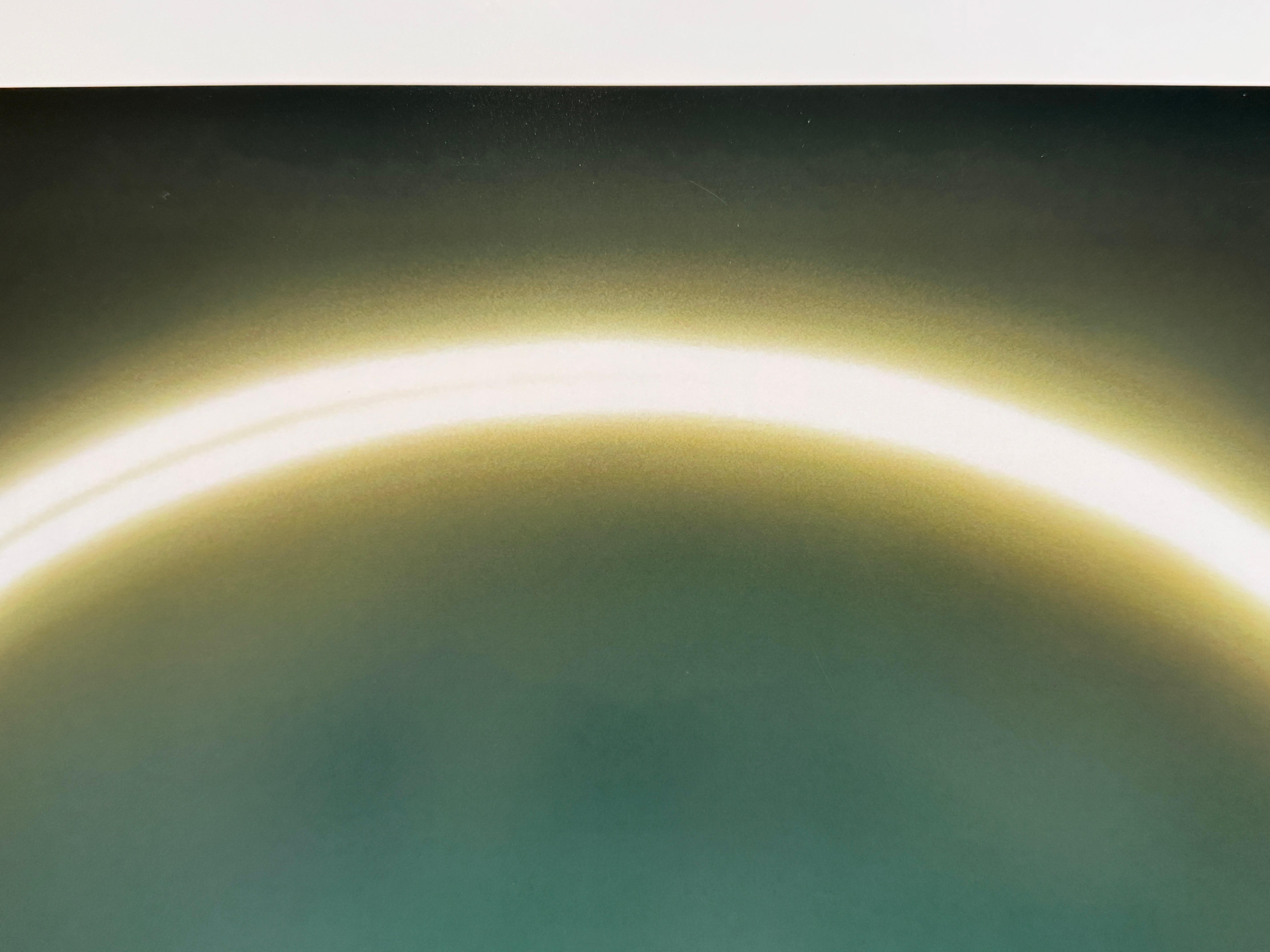 Farbfotografie, abstrahierte Sonne, himmlisch, Sterne funkeln, Himmel, hoher Kontrast im Angebot 1