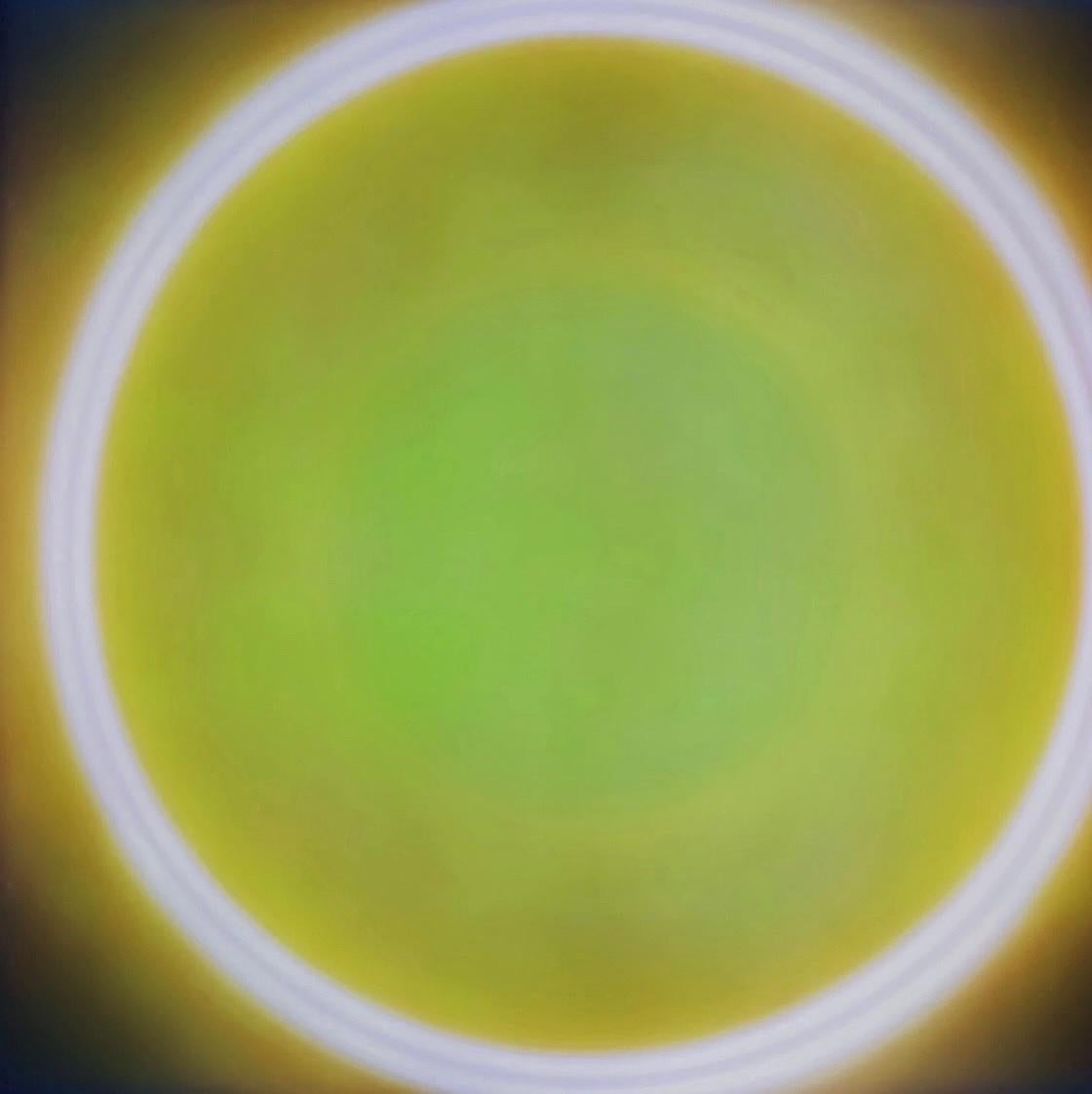 Color Photograph de Betsy Kenyon - Fotografía en color, Celeste, Paisaje abstracto, Circular Amarillo, Verde