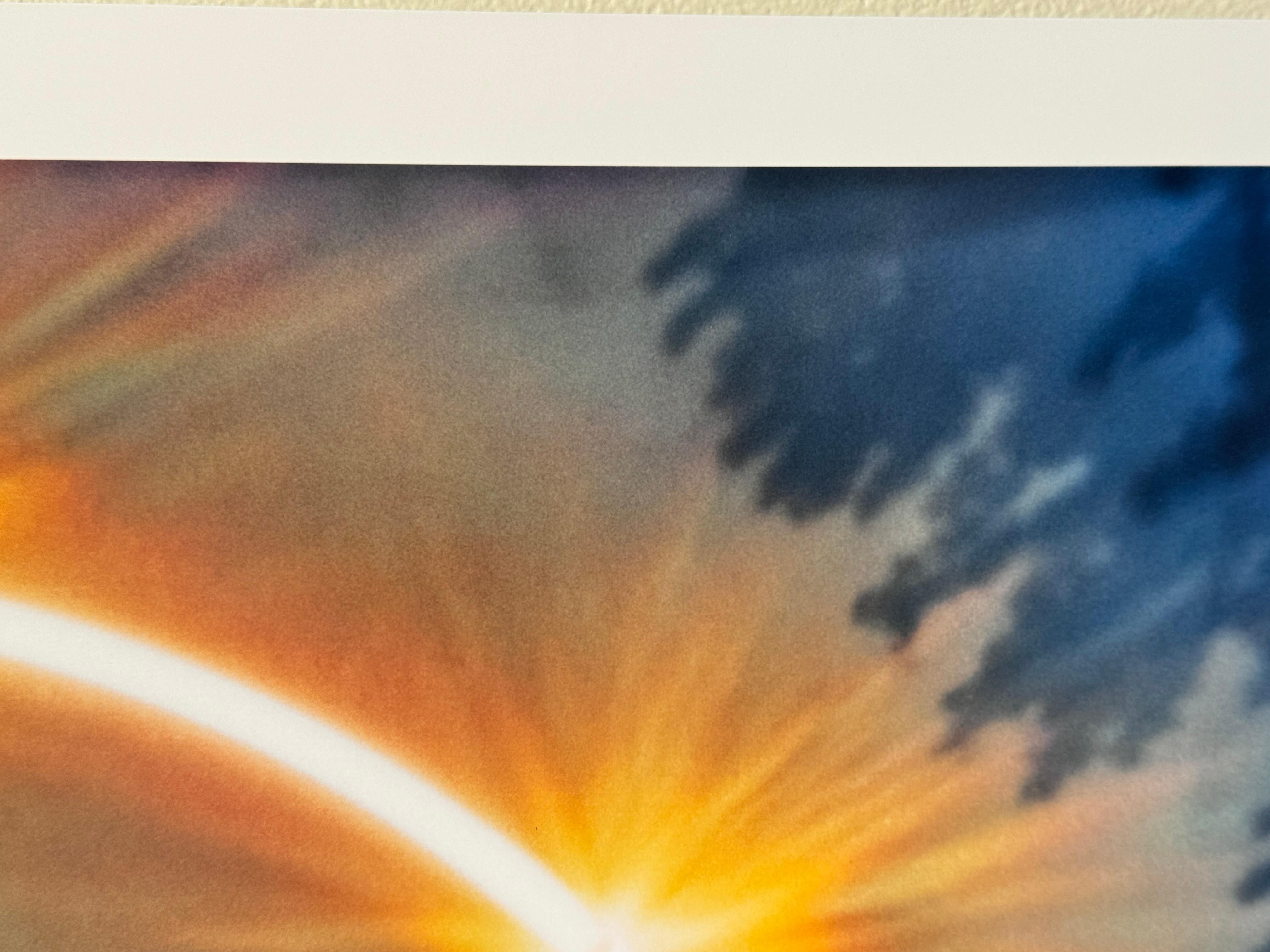 Photographie couleur en édition limitée du soleil, de la nature, du ciel, inspirée de l'endroit où l'on se trouve. en vente 2