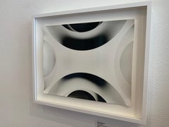 Photographie noir et blanc, petite échelle, encadrée, abstraite géométrique, 2020