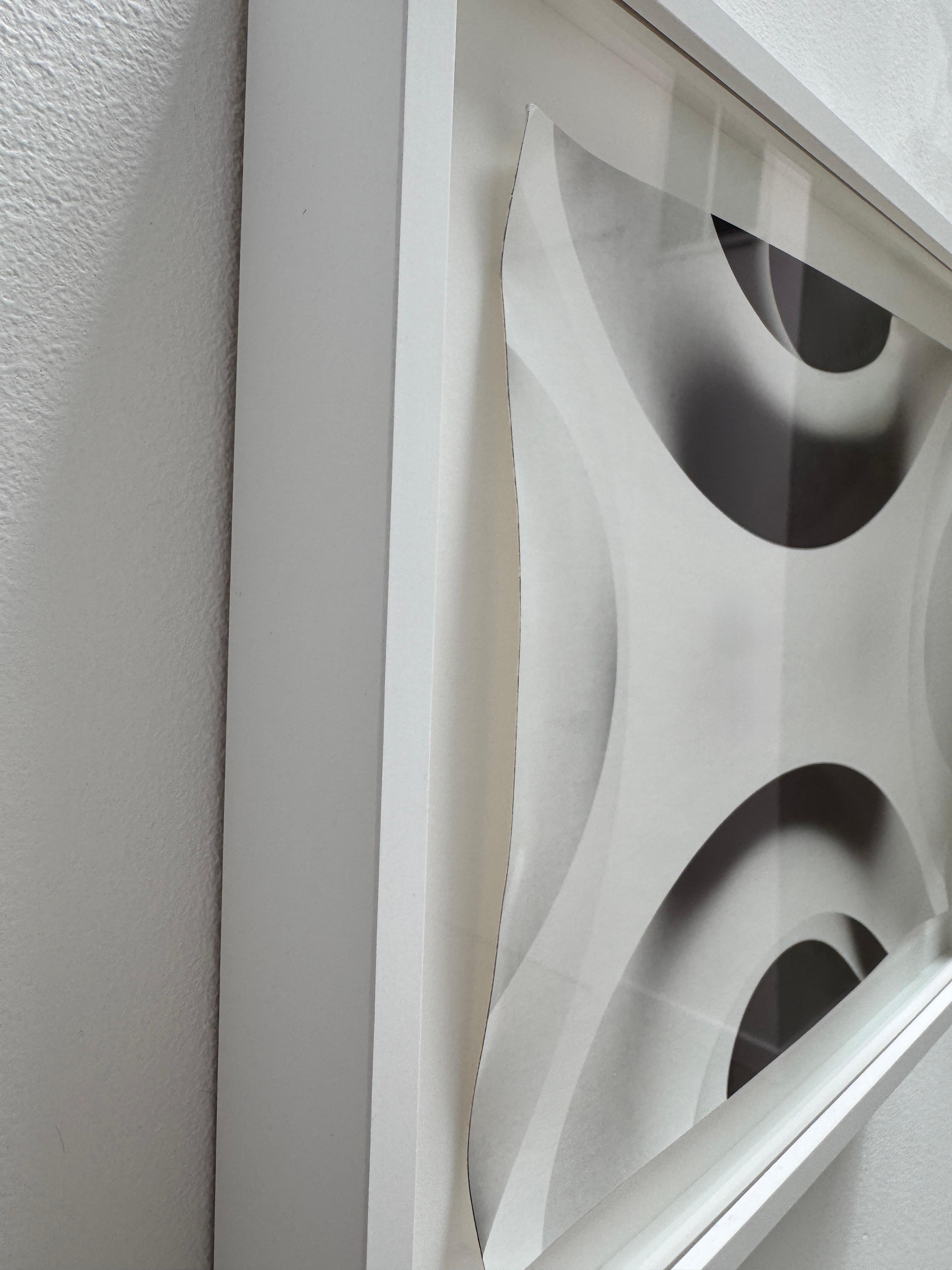 Pequeña impresión geométrica abstracta en blanco y negro en gelatina de plata 