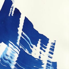 Das blaue Kleid 24 - Abstrakte fließende minimalistische figurative Tuschemalerei auf Papier