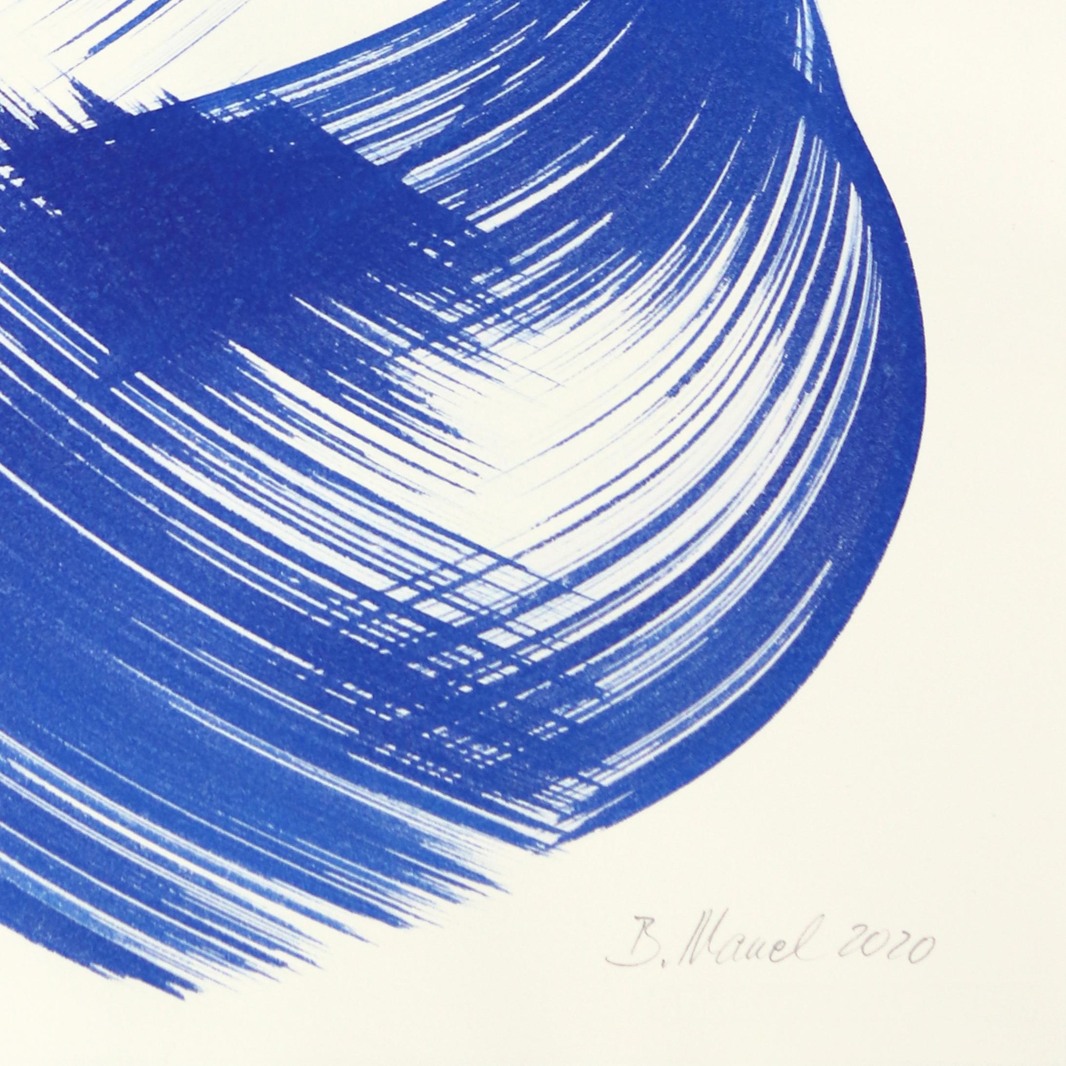 El vestido azul 3 - Pintura figurativa minimalista a tinta original sobre papel en venta 1