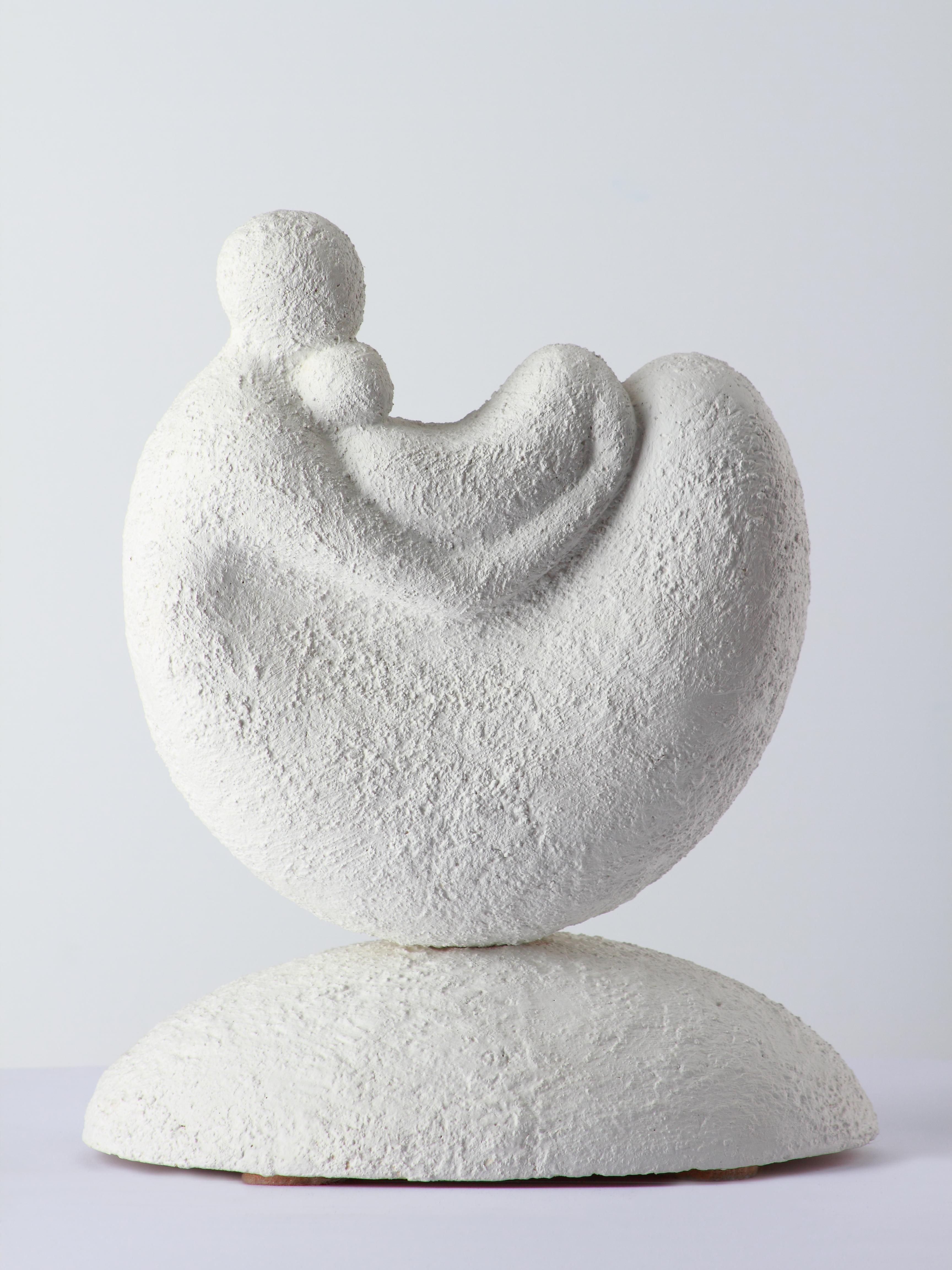Mother & Child - Sculpture by Bettina Seitz