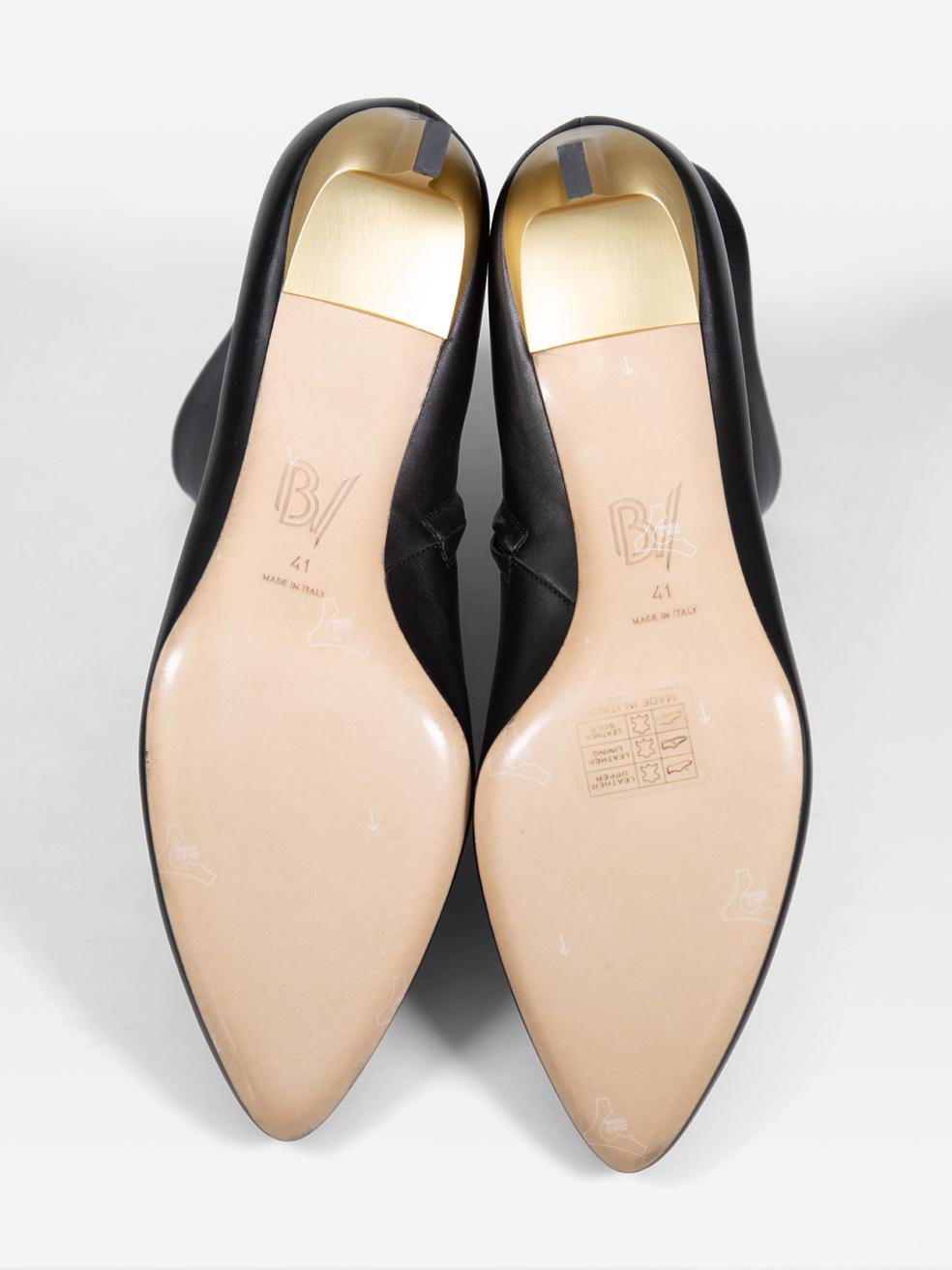 Bettina Vermillon Bottes à panneaux froncés en cuir noir Taille IT 41 Neuf - En vente à London, GB