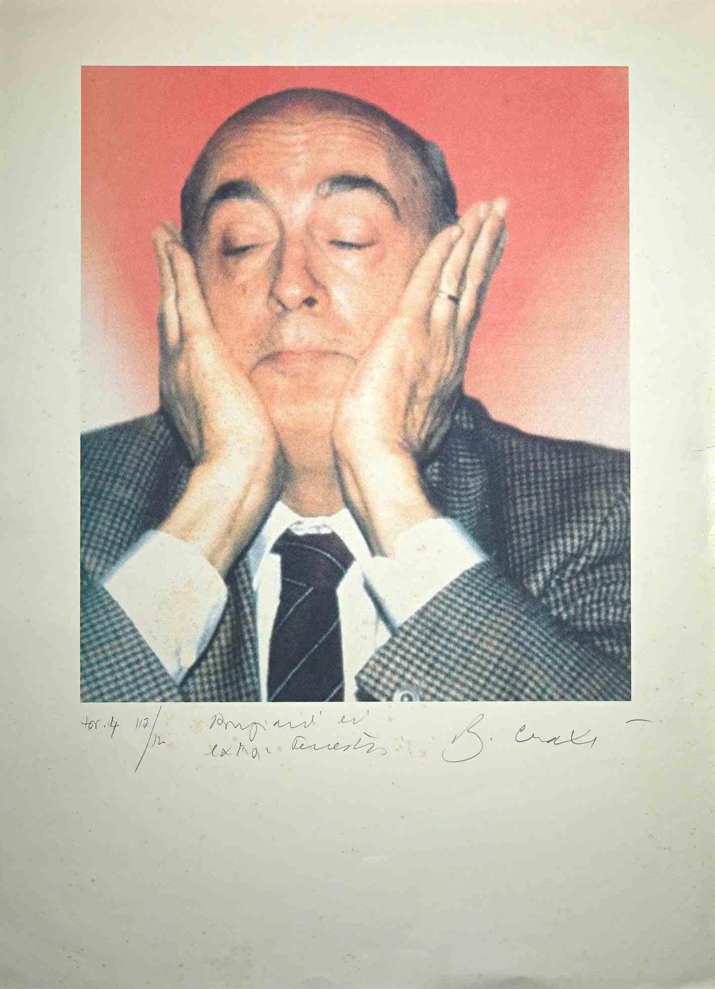 Gli Extra-Terrestri ist eine Original-Fotolithografie des italienischen Politikers Bettino Craxi.

Handsigniert mit Bleistift unten rechts.

Ein wertvolles Exemplar, links unten nummeriert, Auflage 117/120 Exemplare. Links unten betitelt.

Sehr
